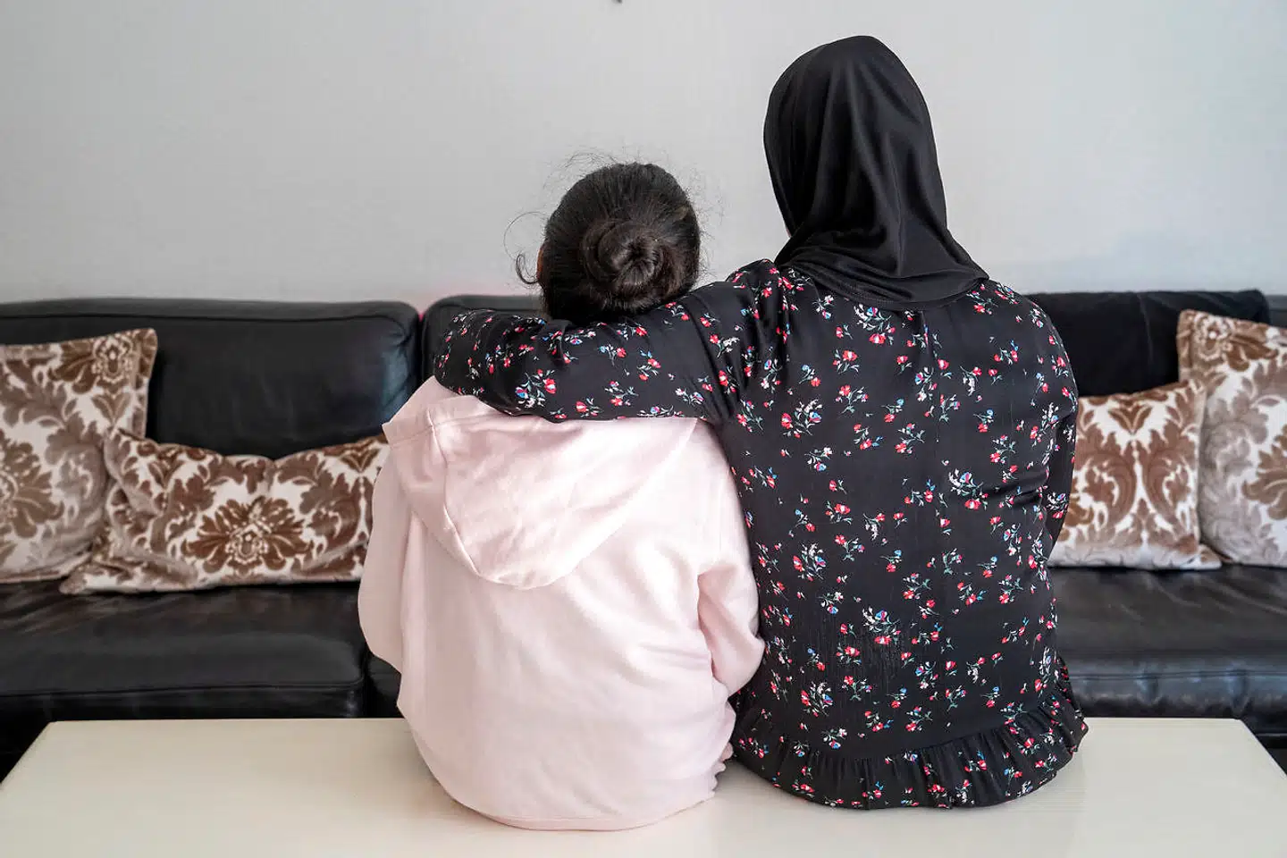 Her ses et billede af moren og den tiårige datter. Moren, hendes mand og parrets to døtre på ti og 14 år står til at blive smidt ud af deres bolig.