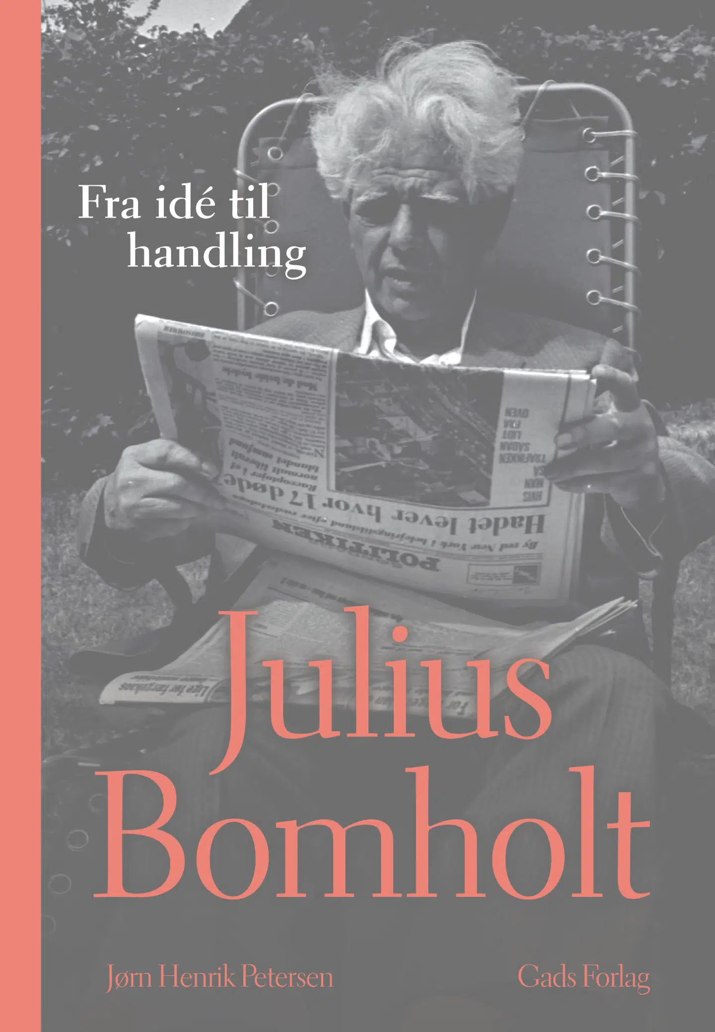 Jørn Henrik Petersen, der har begået den storstilede biografi om den socialdemokratiske politiker Julius Bomholt, er uddannet økonom og har en doktorgrad i historie. Han er desuden professor i socialvidenskab og har skrevet en række bøger om den danske velfærdsstat.