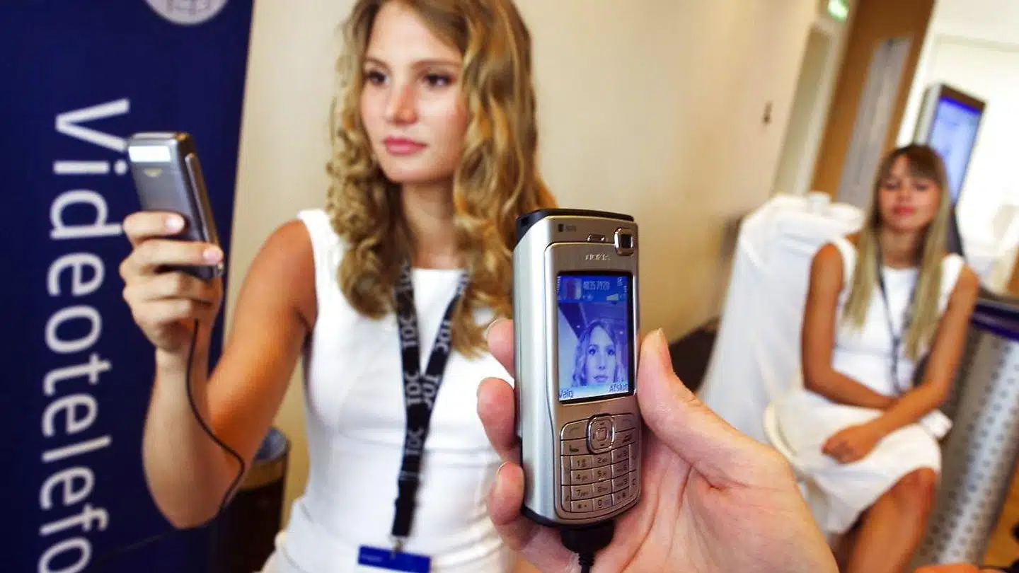 Det var dengang i efteråret 2005, at TDC lancerede »videotelefoni«, nemlig 3G-mobildata. Og sådan kunne telefonerne se ud.