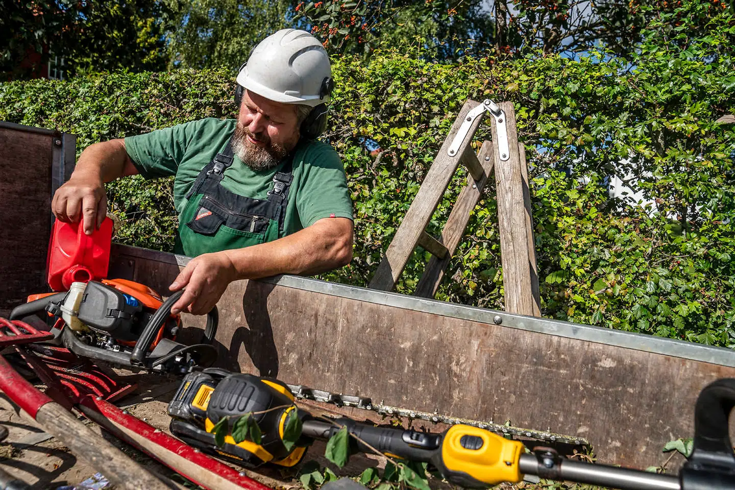 Jacob Nielsen har mere end 35 års erfaring inden for anlæg og kloak. Han ejer og driver virksomheden Sønderskov Gartner og Kloakmester.