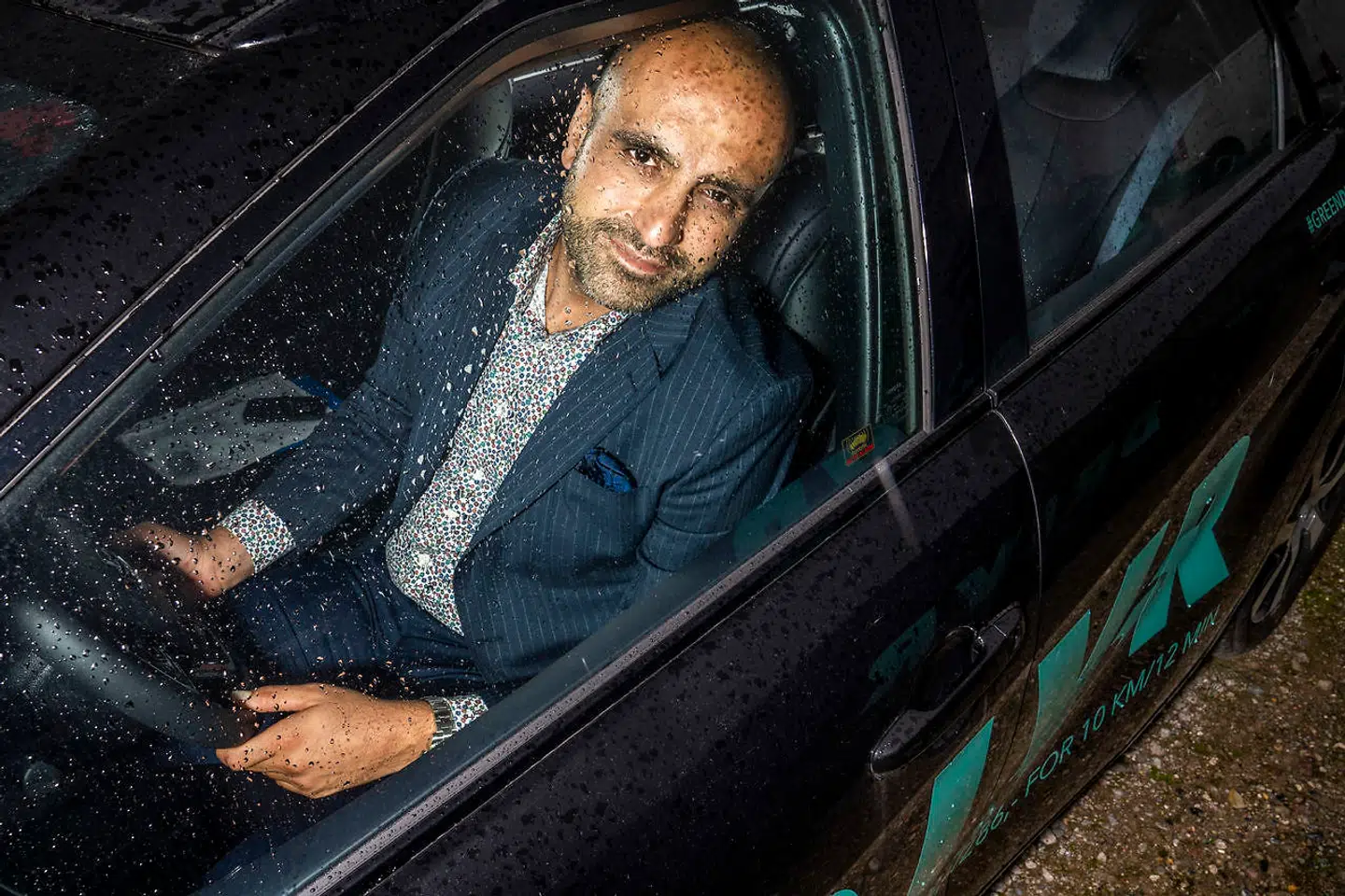 »Jobbet som chauffør kan også sagtens være et overgangsarbejde eller springbræt til noget andet inden for transportsektoren, så jeg vil også gerne fremhæve den frihed og fleksibilitet, der ligger i jobbet som chauffør,« siger direktør i DRIVR Haydar Shaiwandi.