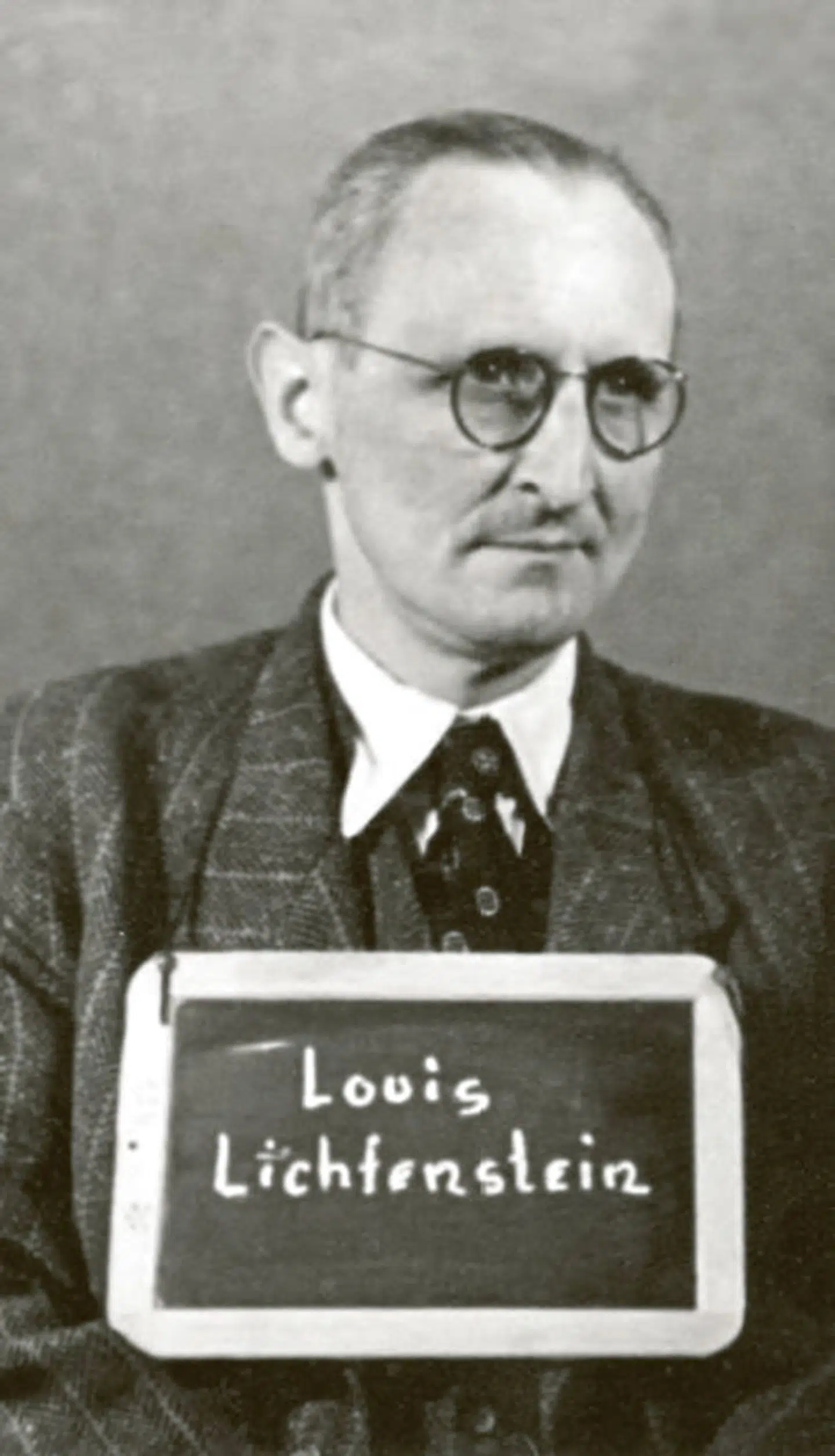 Louis Lichtenstein var fange i Horserødlejren, og som statsløs jøde var han i fare for at blive deporteret. Det skete også, og han døde i kz-lejren Dachau.