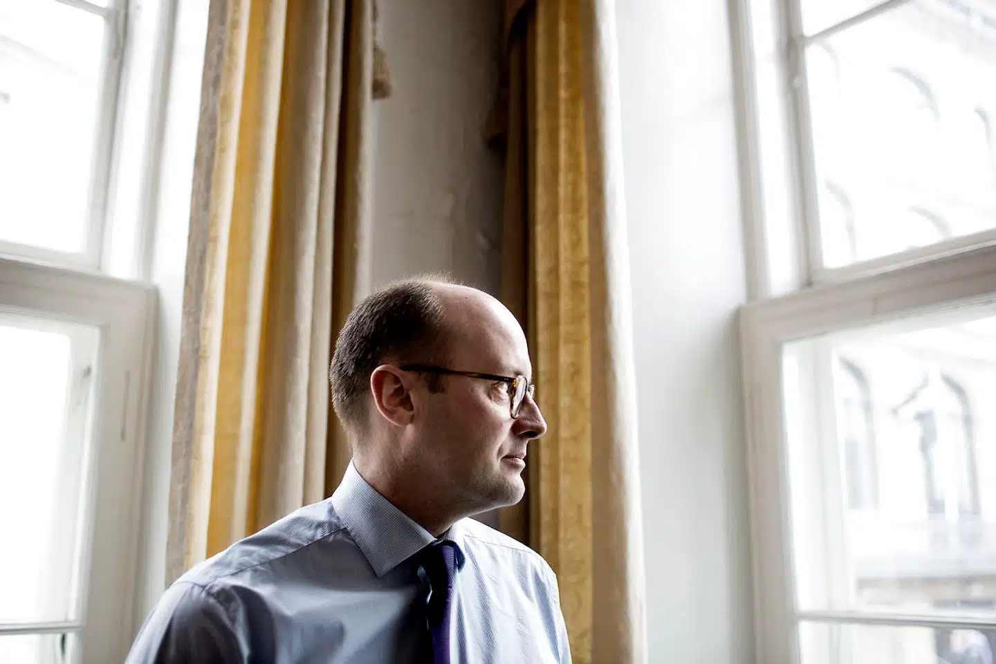 Lars Mørch er den oplagte tronfølger i Jyske Bank, vurderer bankekspert og analytiker. De peger blandt andet på, at hans erfaring fra Danske Bank og Realkredit Danmark kan komme den midtjyske bank til gode.