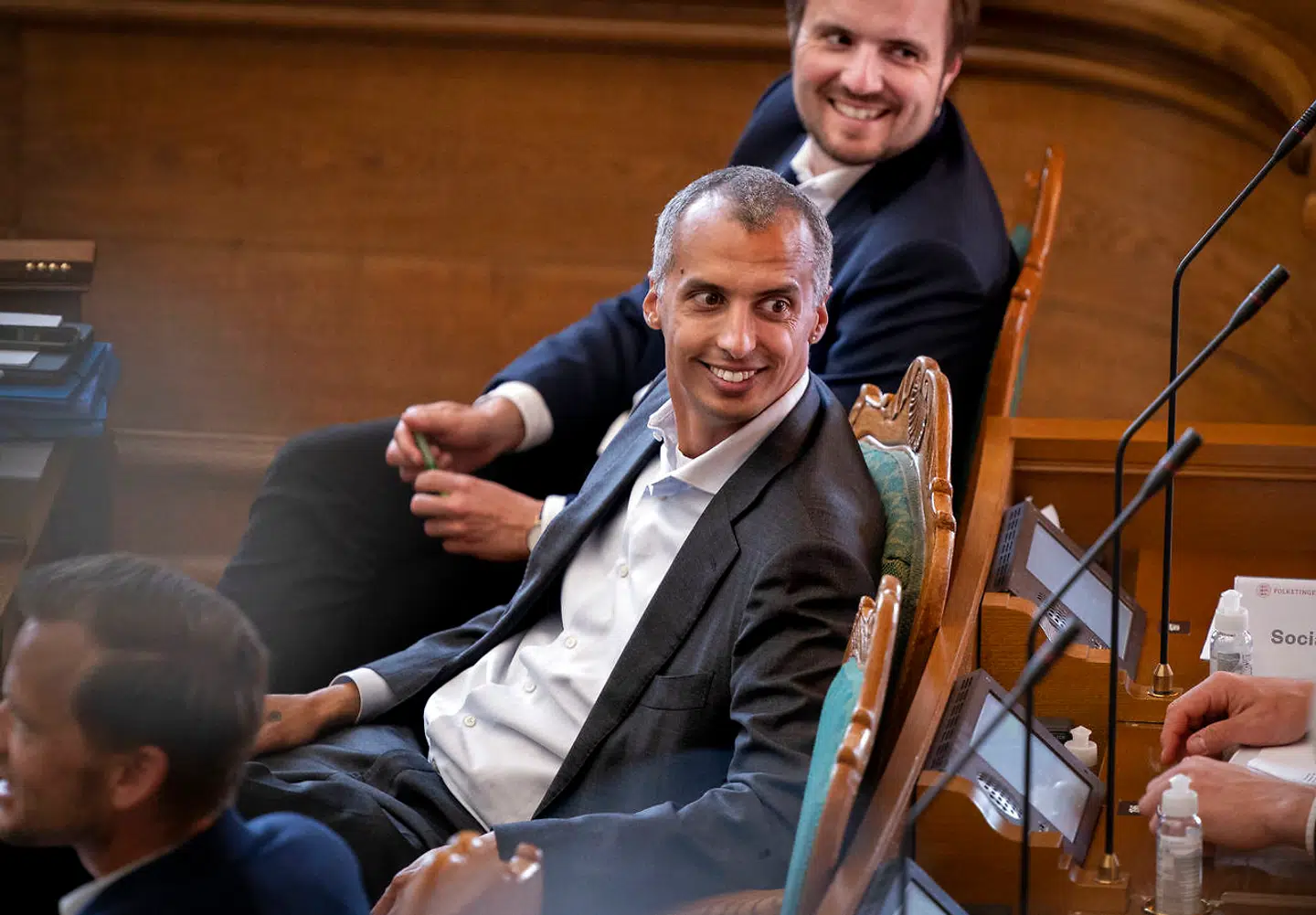 Udlændinge- og integrationsminister Mattias Tesfaye åbner for en ny kurs for de afghanske flygtninge, der er blevet evakueret til Danmark. Det mener Berlingskes politiske kommentator.