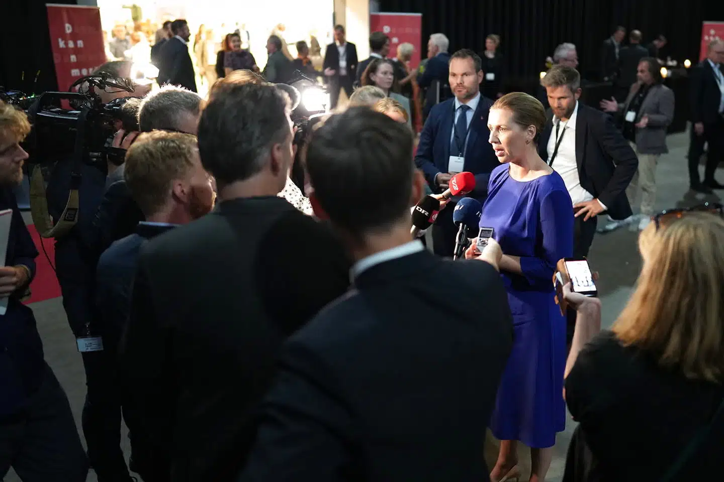Statsminister Mette Frederiksen (S) afholder i dag en stor regeringskonference i Fredericia om fremtidens Danmark. Forud for konferencen blev hun spurgt til den igangværende konflikt mellem Dansk Sygeplejeråd og Danske Regioner.