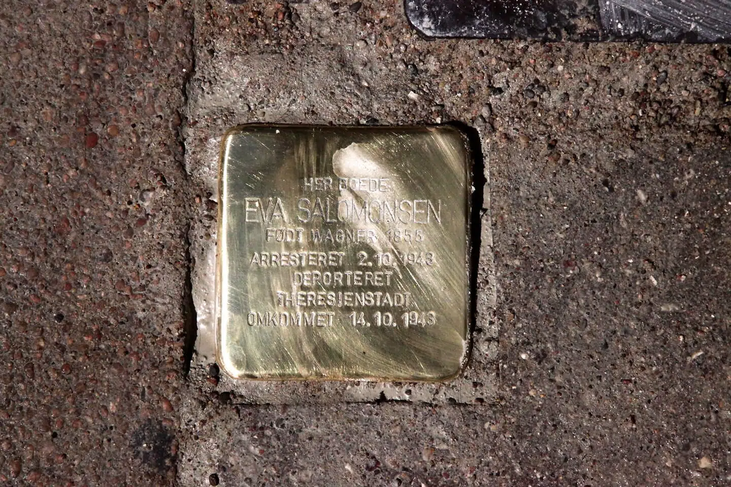 Snublesten for Eva Salomonsen i Bredgade 51.