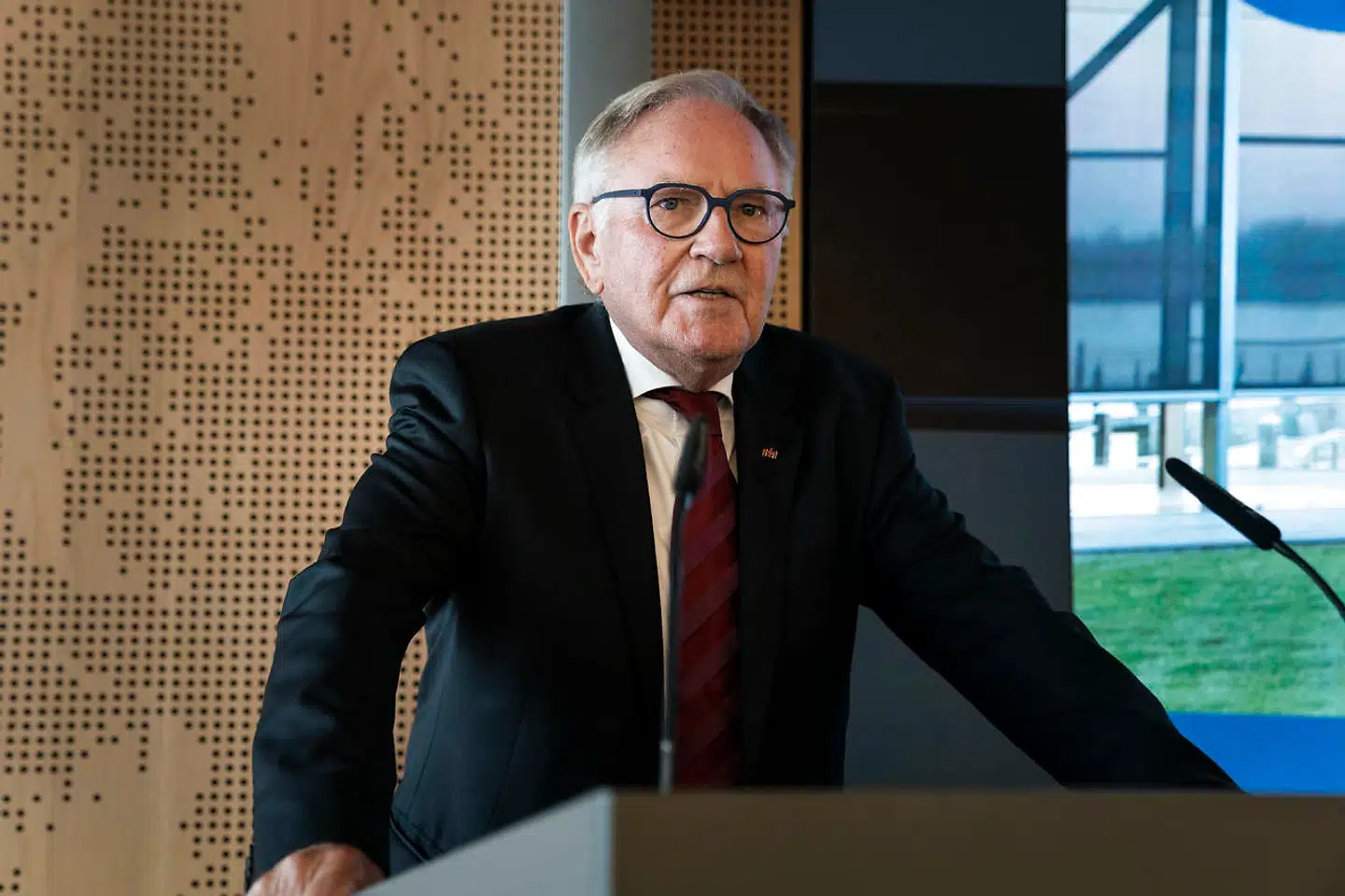 I mere end 40 år har formand Bernd Griese været en magtfaktor i Harboes Bryggeri. Og hans regeringstid er ikke slut endnu, slog den 79-årige bestyrelsesformand fredag fast på bryggeriets generalforsamling i Skælskør.