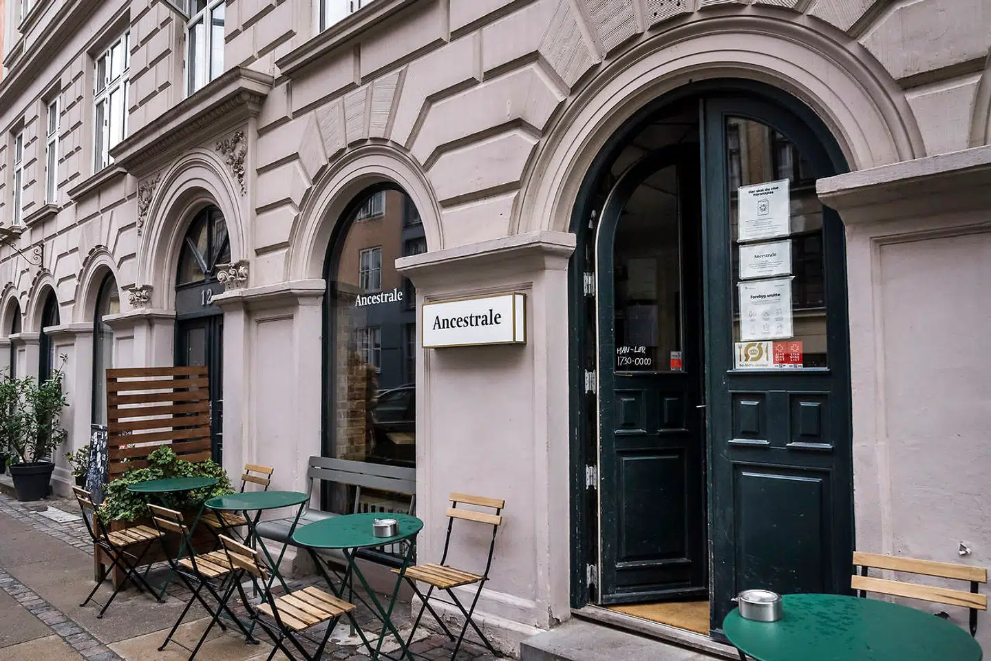 Ancestrale vinbar i Oehlenschlægersgade.