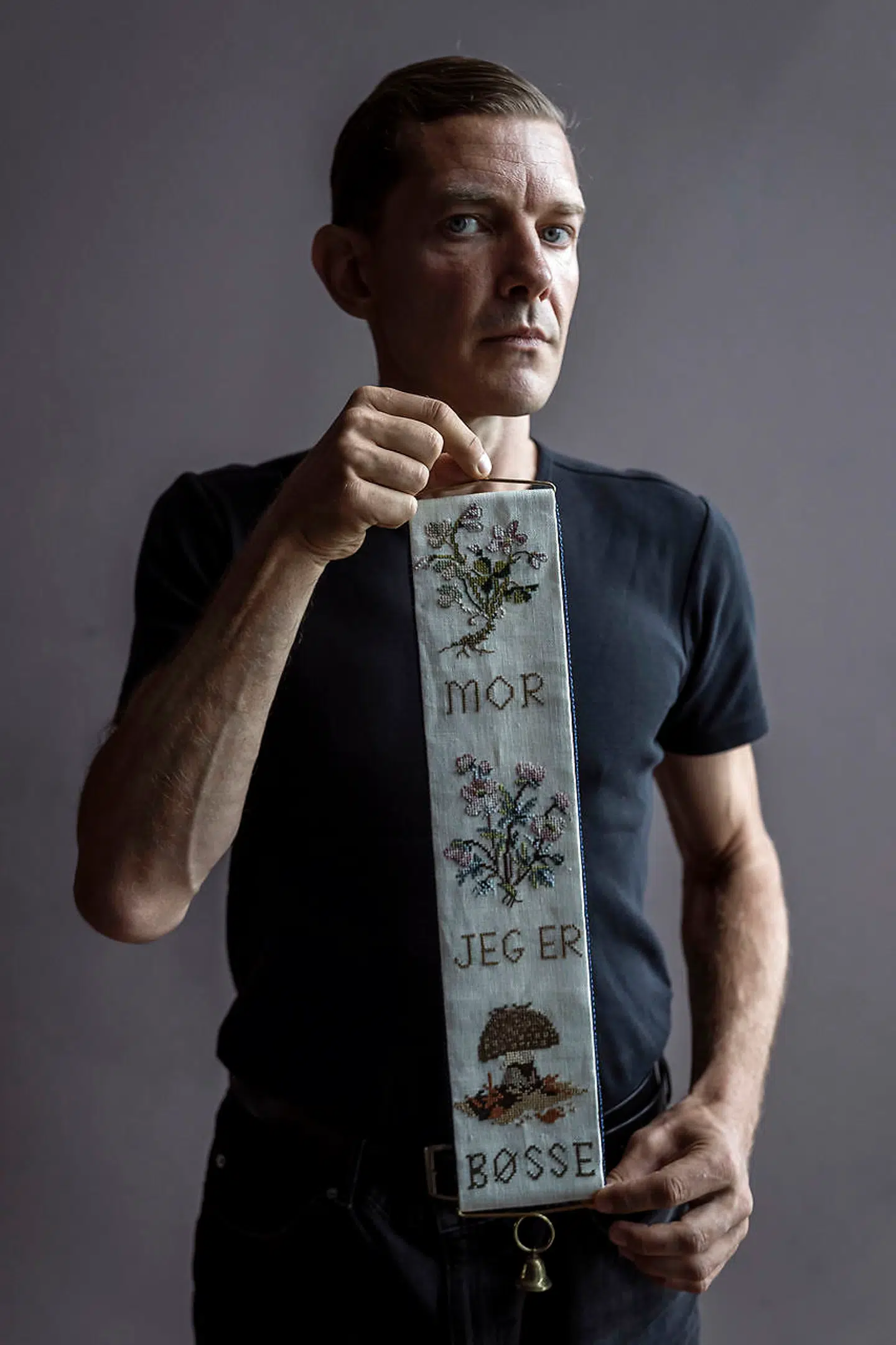 Det kongelige teater laver i år en forestilling, der hedder "PRIDE", i anledning af, at WorldPride kommer til København. I denne forestilling optræder udelukkende LGBT+ personer, som fortæller og performer med udgangspunkt i deres personlige historier. En af de medvirkende er Johannes Lilleøre, der selv er homoseksuel.