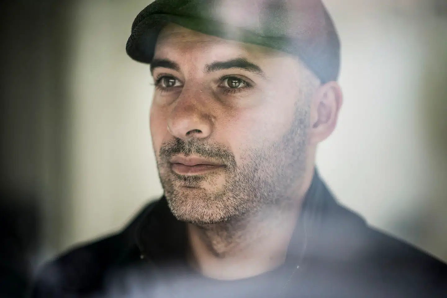 Sæt foden ned og sig fra, opfordrer Lars Aslan Rasmussen (S), som er »smadderærgerlig« over, at Copenhagen Pride ikke kan se problemet ved en fest, hvor hvide og heteroseksuelle er uvelkomne.