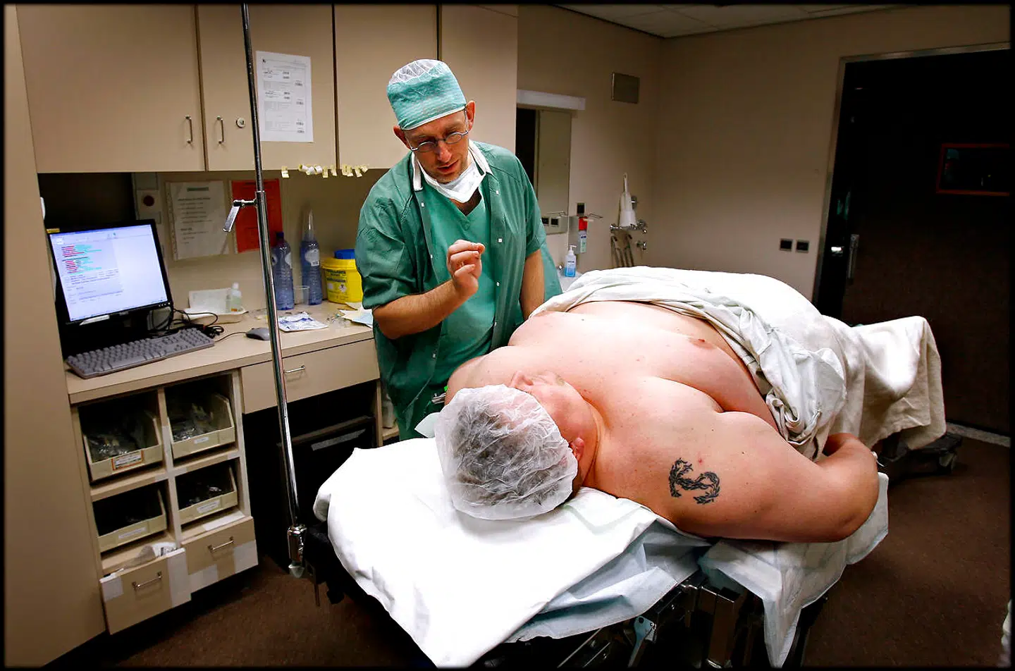 Viljen til selv at betale for indgrebene, enten på privathospitaler herhjemme eller i udlandet, viser også noget om den meget store efterspørgsel, der er blandt stærkt overvægtige efter at slippe af med de mange kilo, vurderer Steen Bønløkke Pedersen. »Hvis man scorer deres livskvalitet, er det lige så slemt som at have en kræftsygdom. Så dårligt har de det, og derfor er de meget desperate efter at komme ned i vægt,« siger han. Arkivfoto