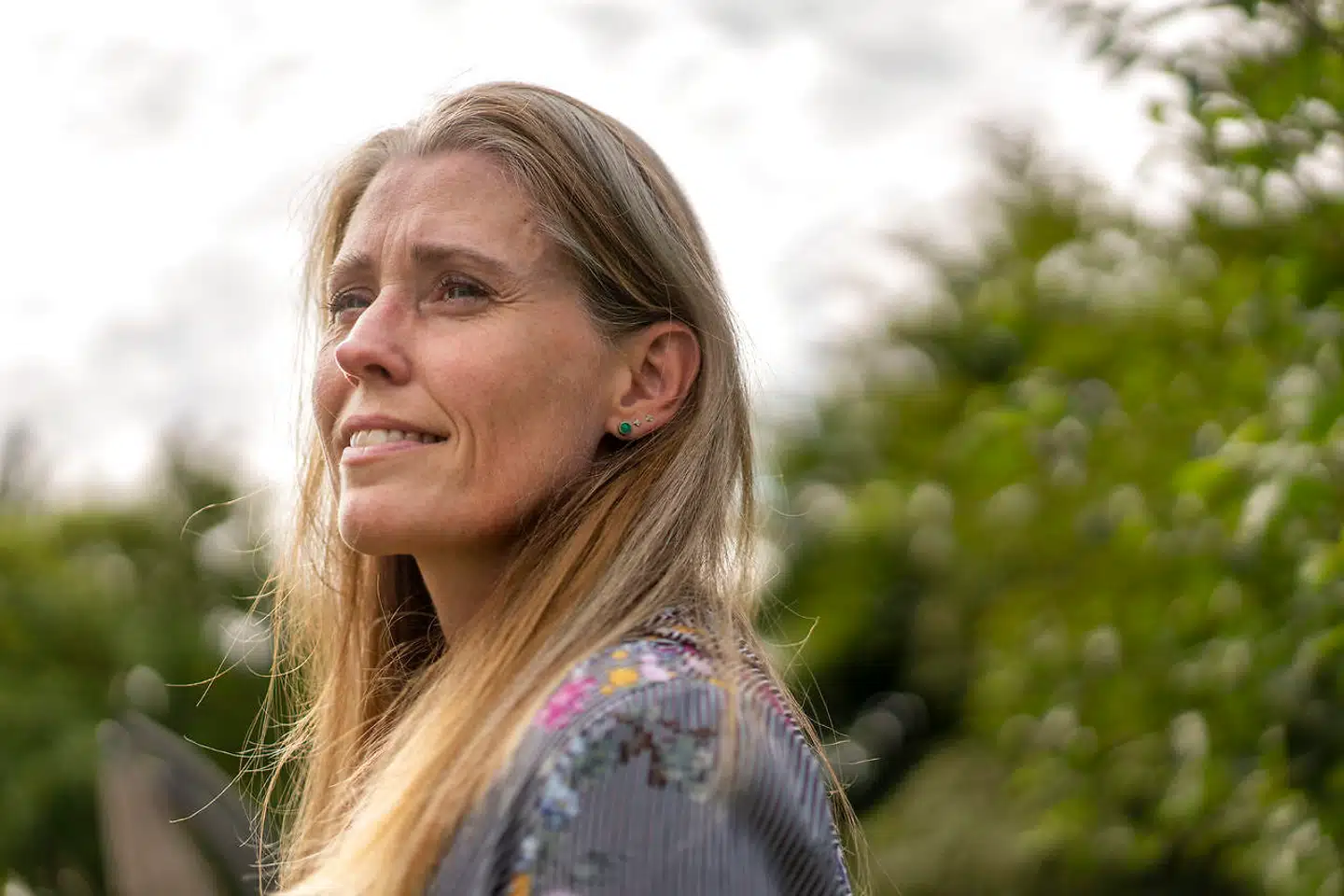 Hun er uenig med sin eksmand om vaccination mod covid-19 af deres fælles søn. Han er 13 år, og bestemmer derfor ikke selv om, han vil vaccineres eller ej. Men når han når de 15 år, er det ikke længere op til mor og far – men ham selv.