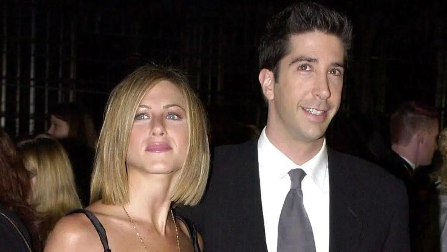 De var forelskede engang, men var kun kærester på skærmen. David Schwimmer og Jennifer Aniston har den seneste tid været genstand for rygter om et rigtigt forhold, hvilket David Schwimmer dog afviser, at de har.