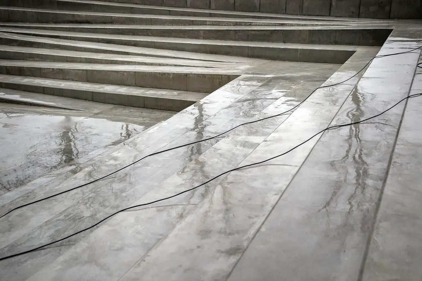 Enghaveparken er blevet genskabt og omdannet til et klimasikringsprojekt med underjordiske bassiner, ringmure og vandsugende planter.