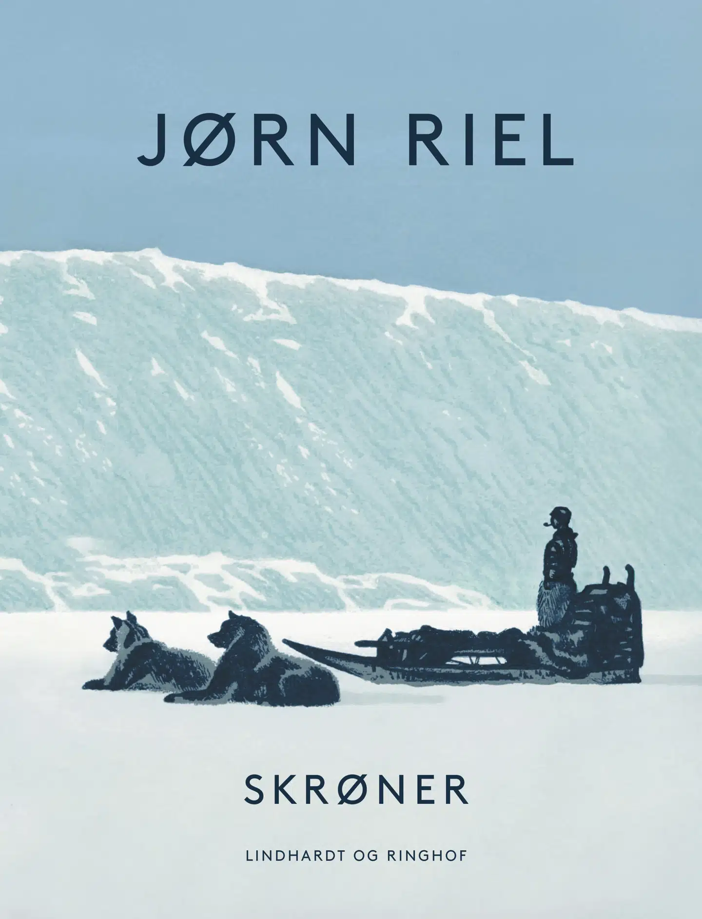 Forfatter Jørn Riel har skrevet bogen »Skrøner«, og Berlingskes anmelder giver bogen fem ud af seks stjerner.
