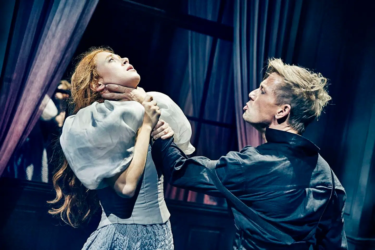 Gal eller genial? Esben Smed er en enestående god Hamlet på Det Kongelige Teater.