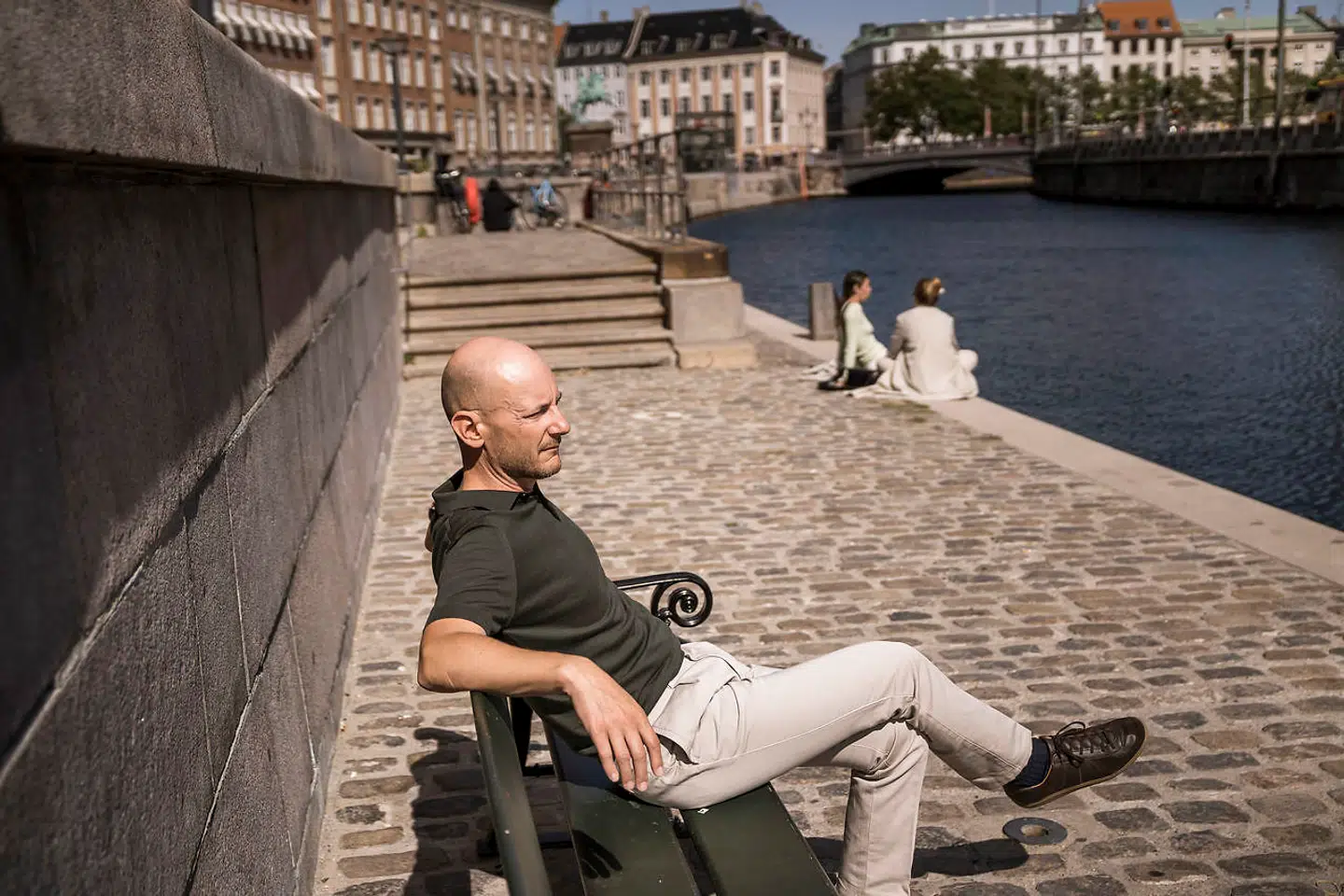 Mens forlagsdirektøren elsker området omkring Gammel Strand, ville han aldrig vise en turist Christiania, som han mener er udtryk for alt andet end solidaritet.