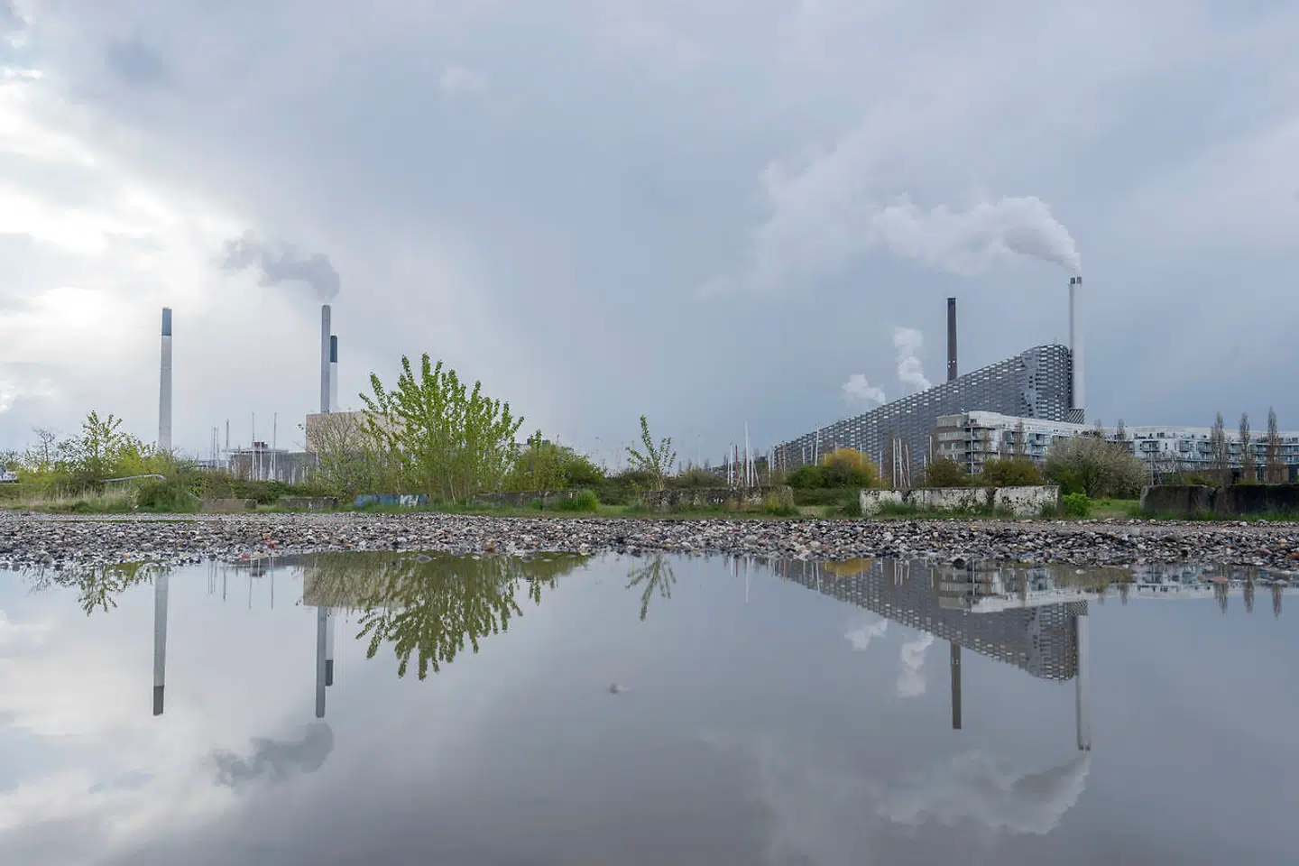 Amager Bakke åbnede tilbage i 2019, men allerede nu – knapt 2.5 år senere – er faciliteterne så slidte, at anlægget måske må lukke.