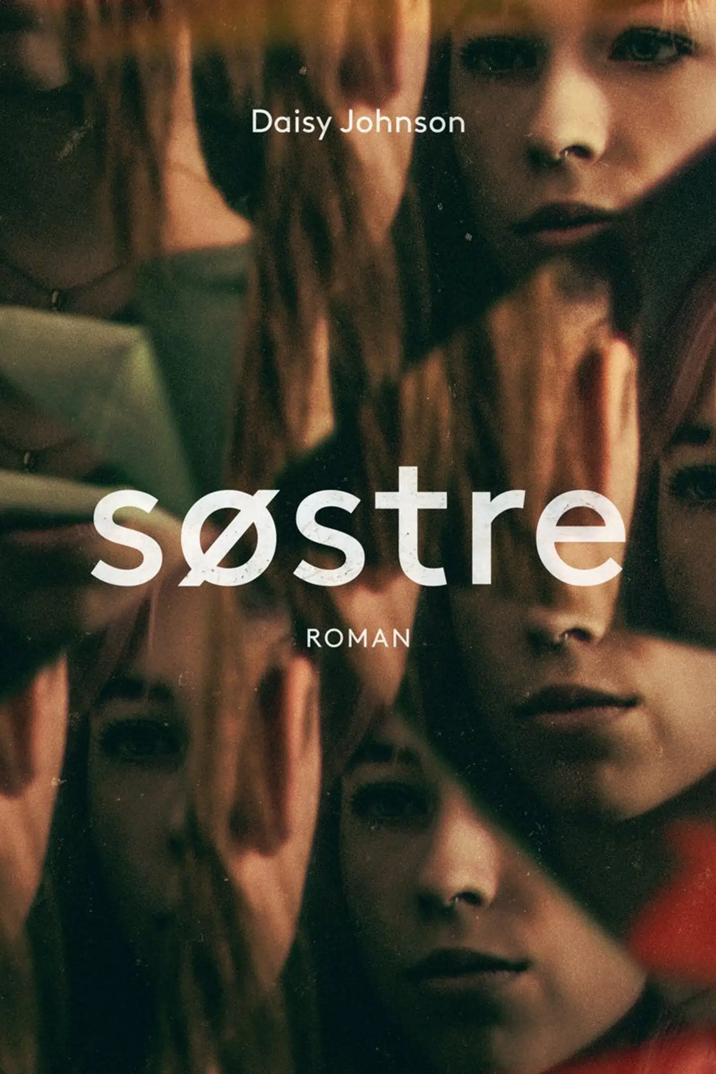 Forfatter til bogen »Søstre«, Daisy Johnson, blev i 2018 sortlistet til Man Booker-prisen som den yngste forfatter nogensinde for sin første roman, Everything Under.