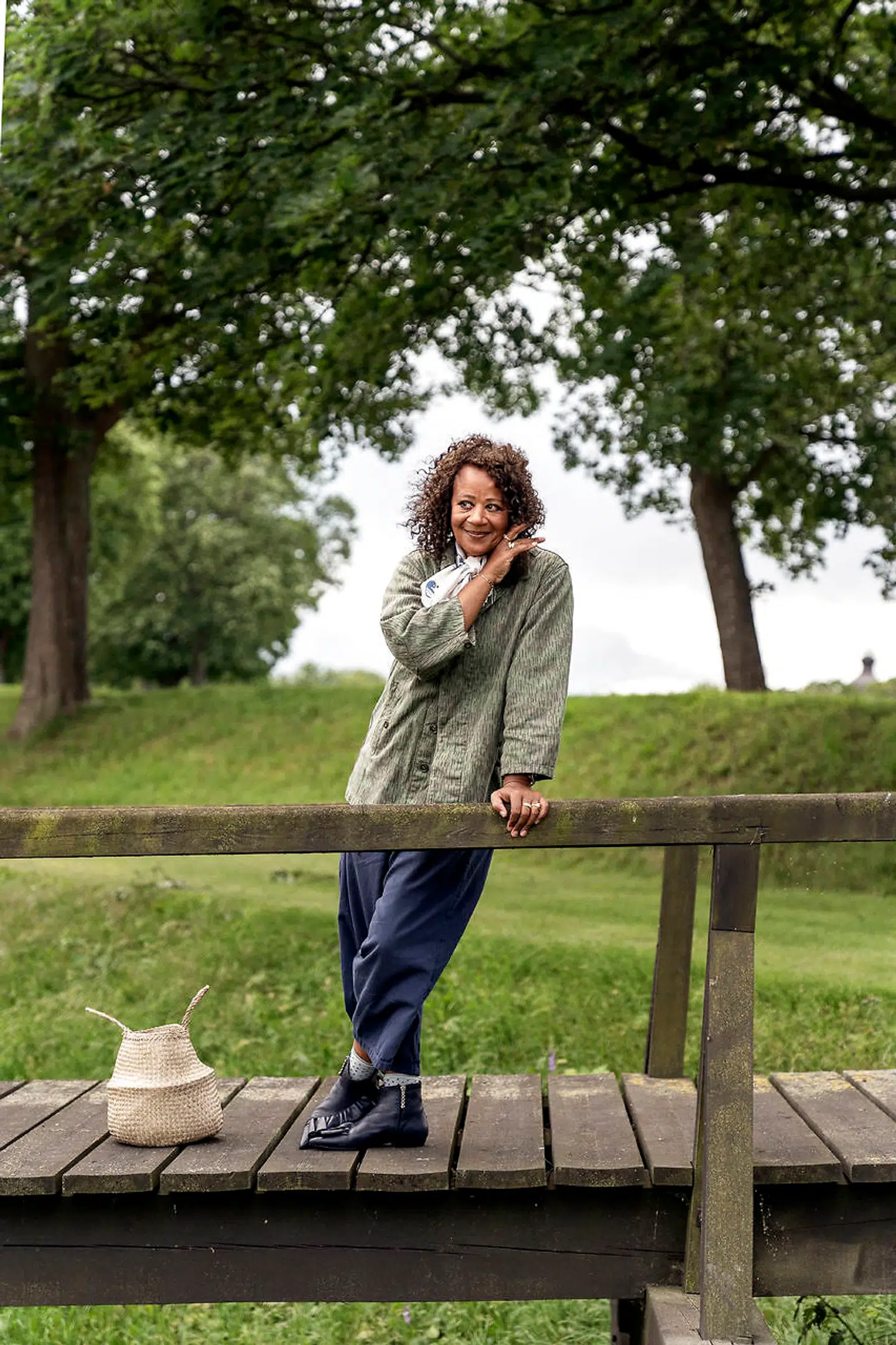 »Heldigvis turde jeg at tage til optagelsesprøve, og sige, at jeg ville være skuespiller. Men jeg måtte bide mig i tungen og tvinge mig selv til at gøre det,« fortæller Hella Joof.