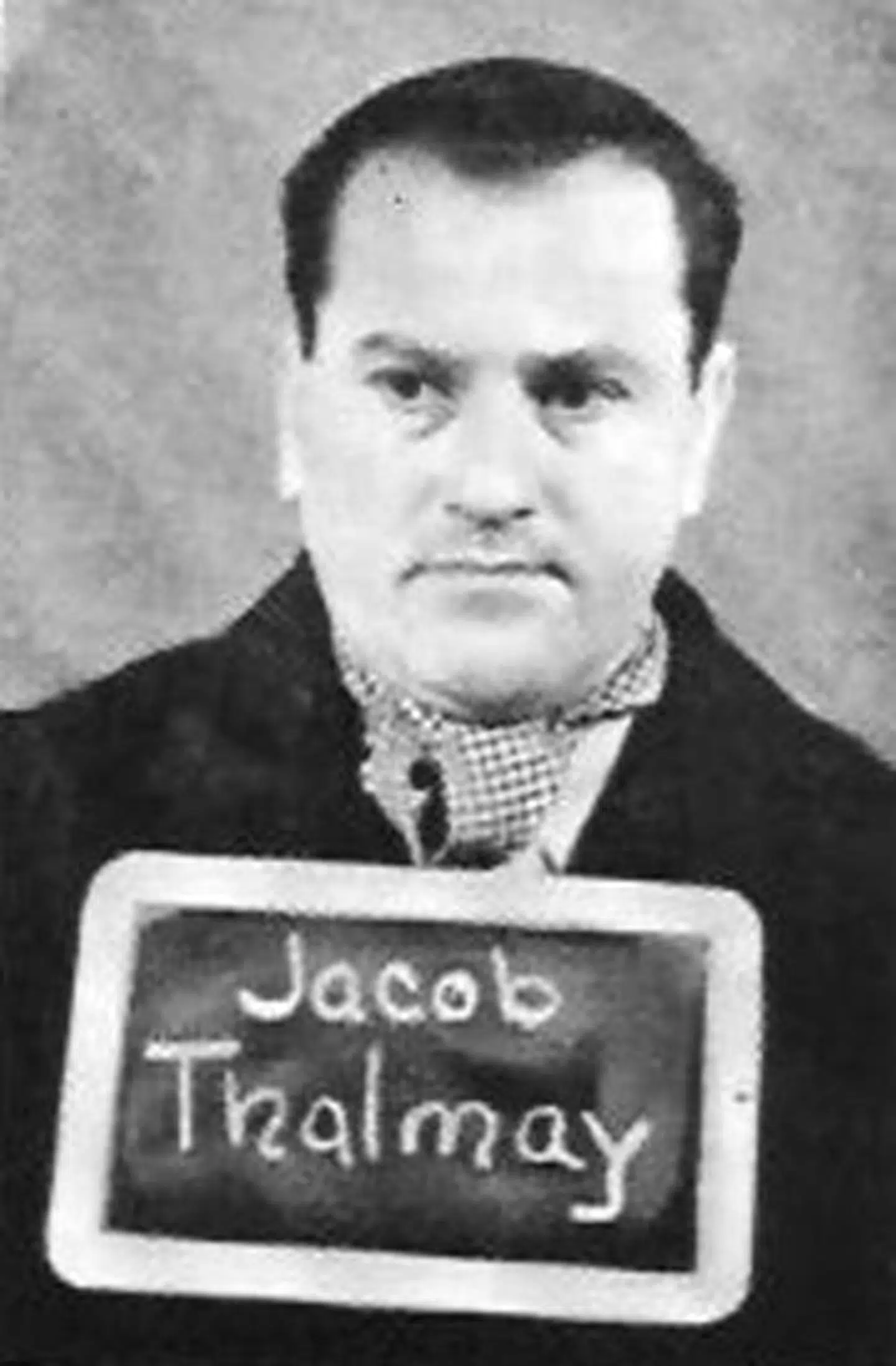 Jacob Thalmay efter han var blevet taget til fange af nazisterne, stukket af Gudmundur Kamban.