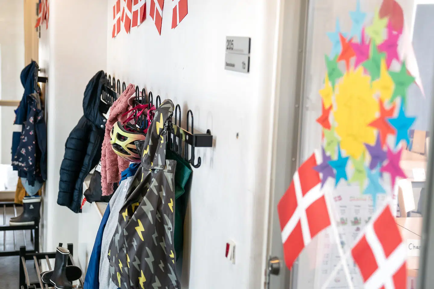 Skolen starter igen, men vil vennerne også være der igen efter sommerferien og coronanedlukningen? Hos BørneTelefonen har coronarelaterede problemer fyldt rigtig meget. I 2020 handlede 1.678 af samtalerne om coronakrisen.