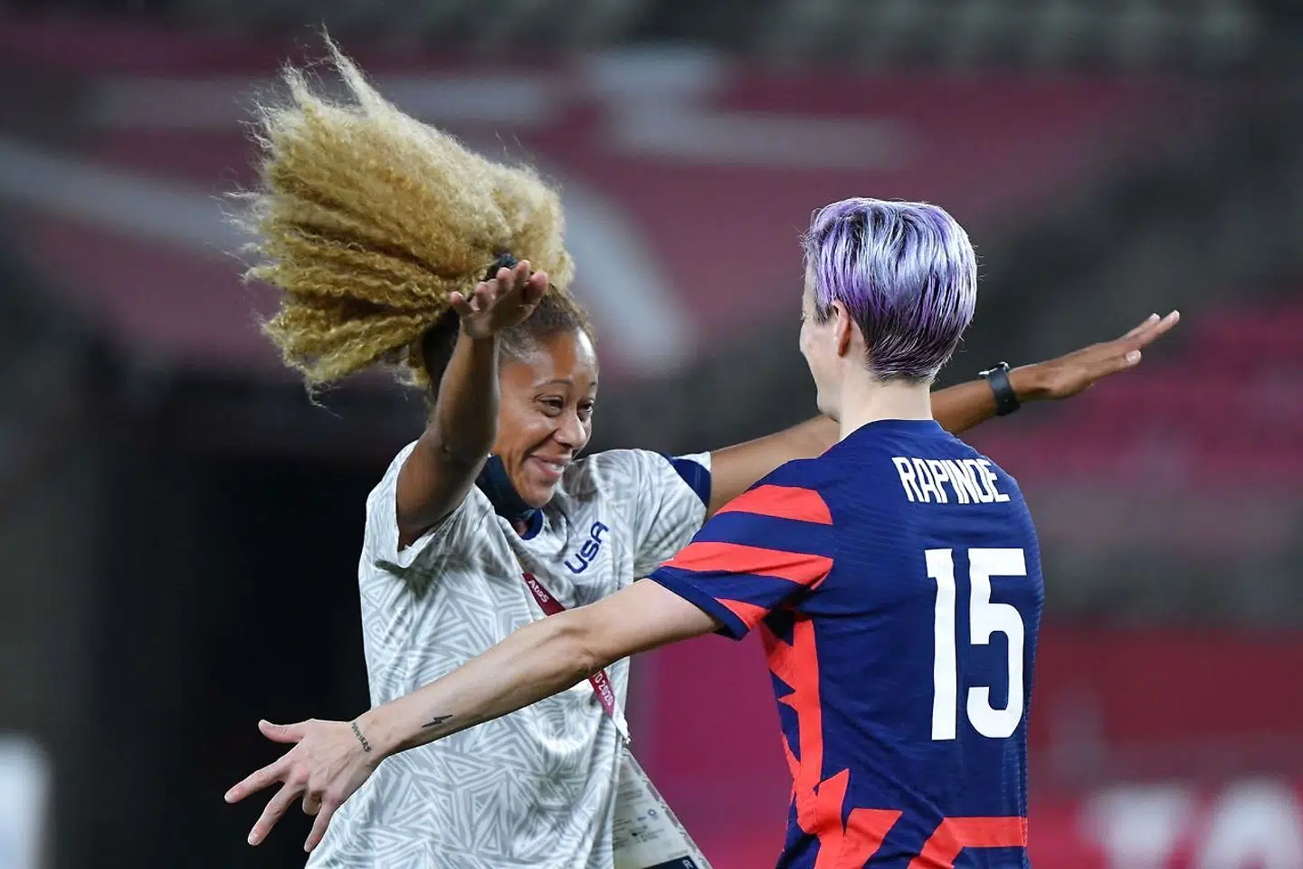 Den tidligere præsident har især set sig sur på landsholdets helt store stjerne, Megan Rapinoe. Den mangeårige landsholdsstjerne har gjort sig til fortaler for lige behandling, uanset køn, seksuel observans og race. Det har gjort Donald Trump rasende.