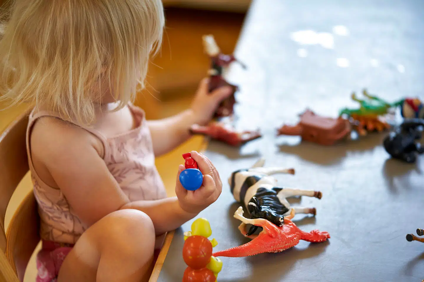 Det er ikke kun i folkeskolen, at man skal have øje for de højtbegavede børn. Selv i vuggestuealderen kan den ekstraordinære intelligens komme til udtryk, og det kan få konsekvenser for barnet, hvis ikke det bliver spottet.