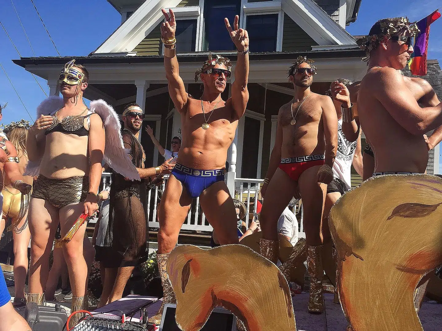 Et karneval, 2017. Provincetown er én af USAs mest LGBT-venlige byer. Ved den seneste store amerikanske folketælling havde Provincetown flere homoseksuelle pr. husstand end nogen anden amerikansk by.