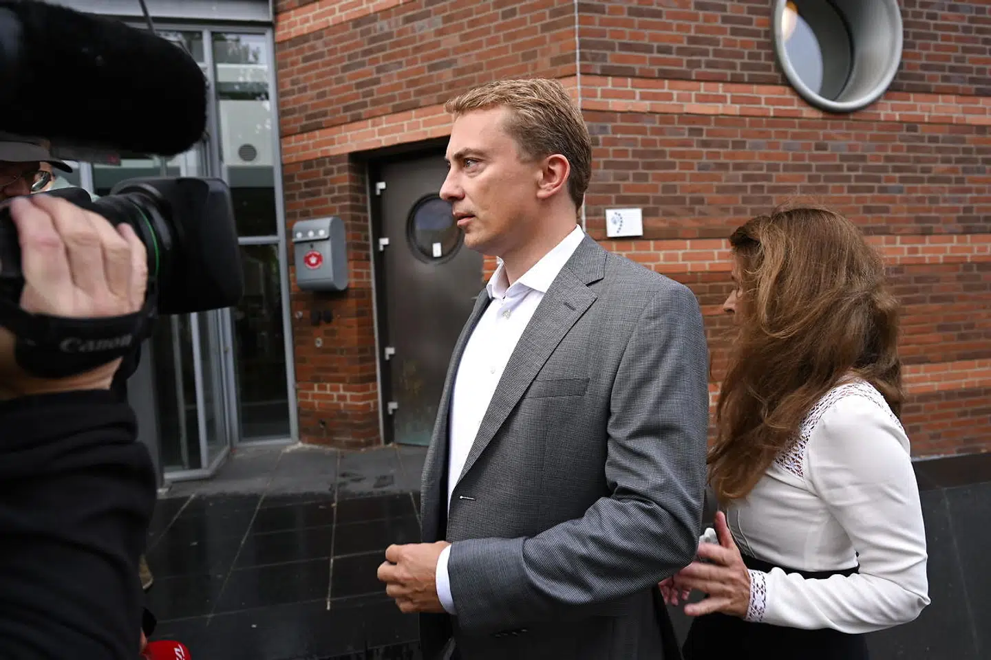 Dansk Folkepartis næstformand Morten Messerschmidt ankommer til Retten i Lyngby, i dag, 2. august. Morten Messerschmidt er tiltalt for svig og dokumentfalsk i Meld- og Feld-sagen.