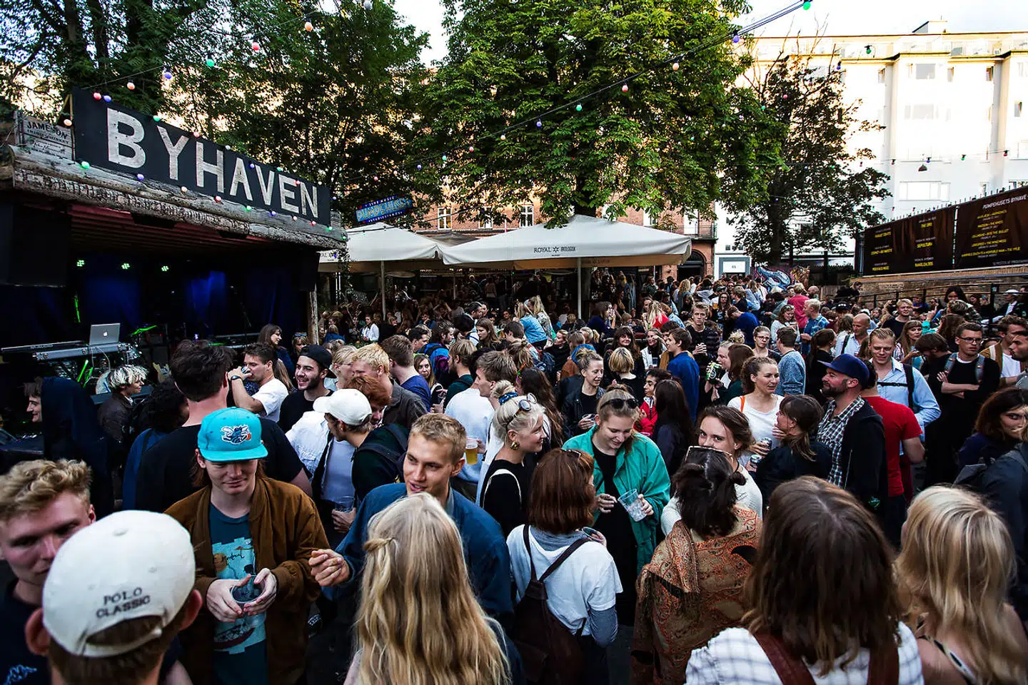 Musikprogrammet i Pumpehusets Byhave fokuserer på unge talenter fra det øvre danske vækstlag og byder blandt andre på navne som Blæst, Awinbeh og Hjalte Ross.