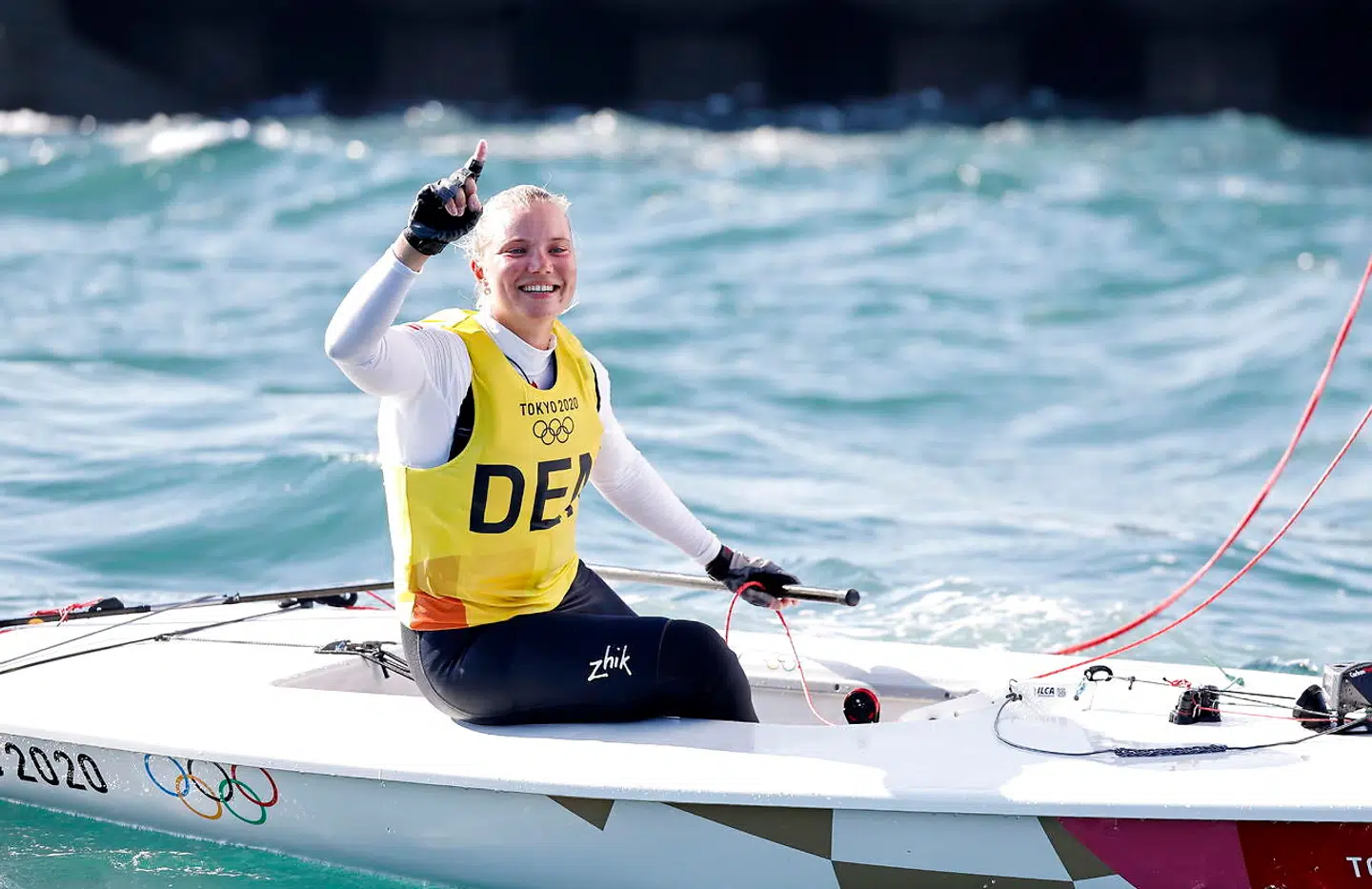 En jublende glad Anne-Marie Rindom kunne i dag kalde sig ny olympisk mester i Laser Radial.
