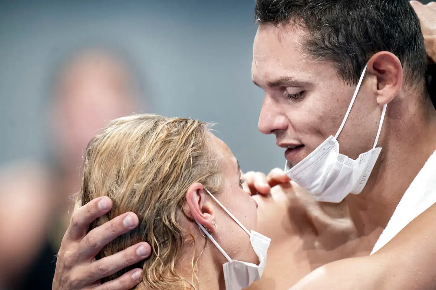 »Wow, det er så inspirerende og så overvældende at have den oplevelse sammen,« fortæller Pernille Blume. Natten til søndag dansk tid snuppede både hun og kæresten OL-medaljer i svømmedisciplinen 50 meter fri.