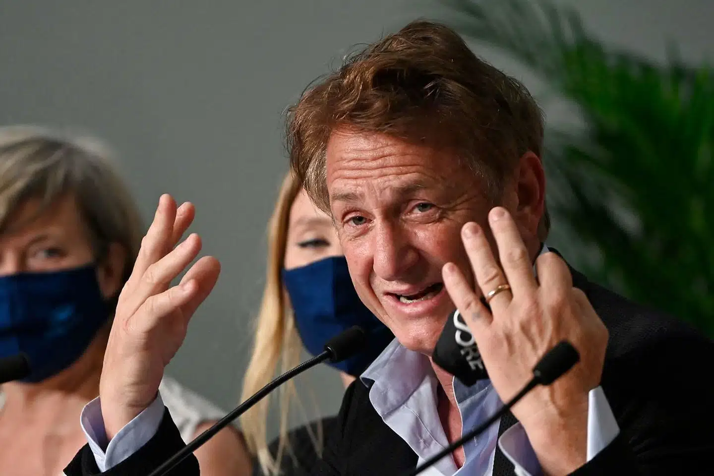 Skuespilleren Sean Penn stiller vaccinationskrav til filmholdet på sin kommende tv-serie.