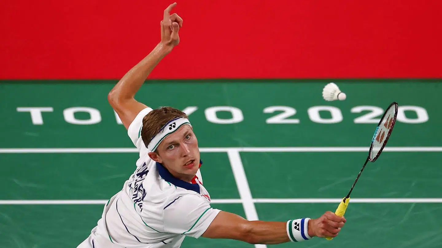 Viktor Axelsen mødte Østrigs Luka Wraber i første kamp. REUTERS/Leonhard Foeger