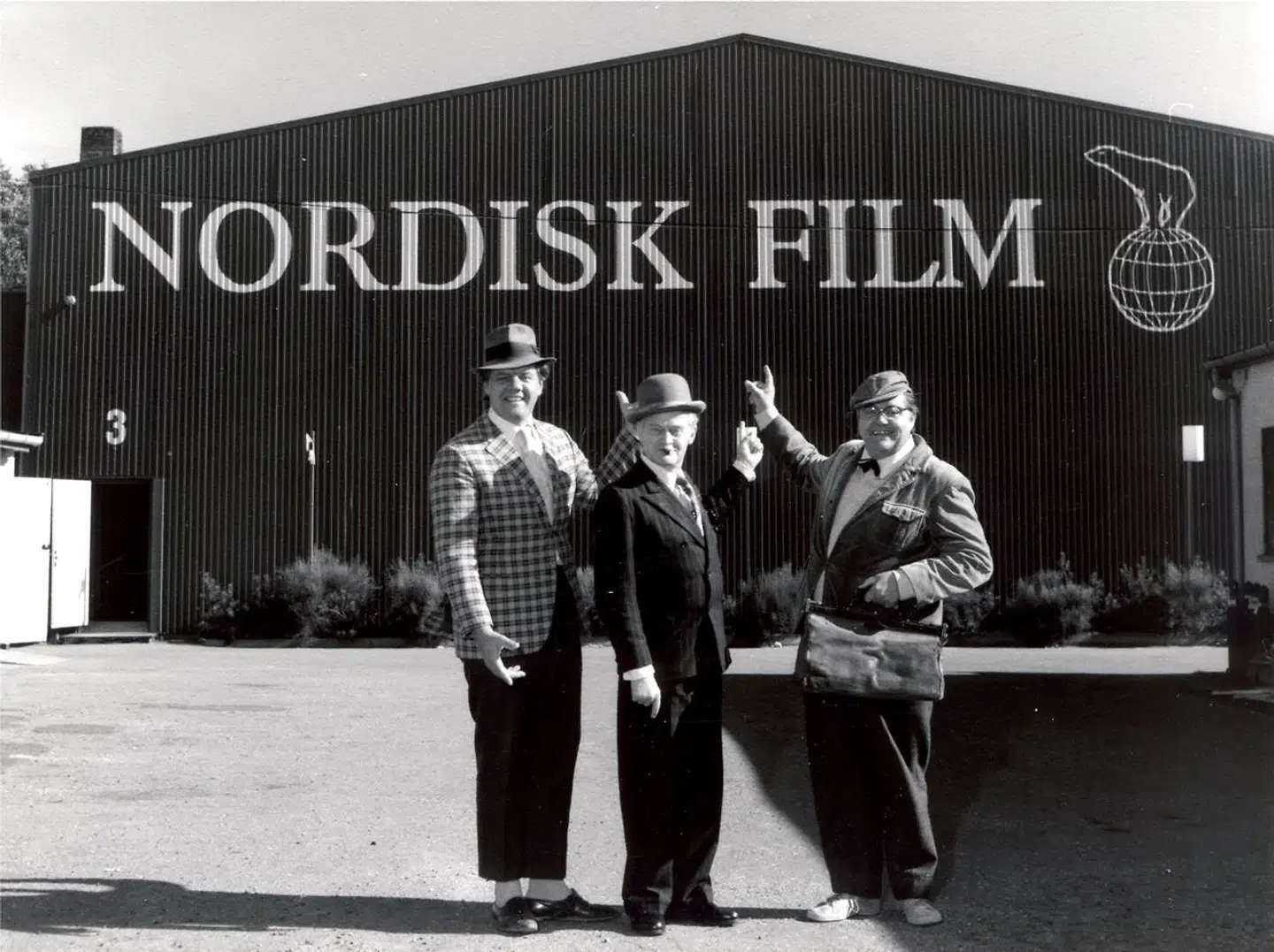 David Holt Olsen beskriver dansk kultur med »Klods Hans-syndromet«, som blandt andet gør sig gældende i »Olsen Banden«.