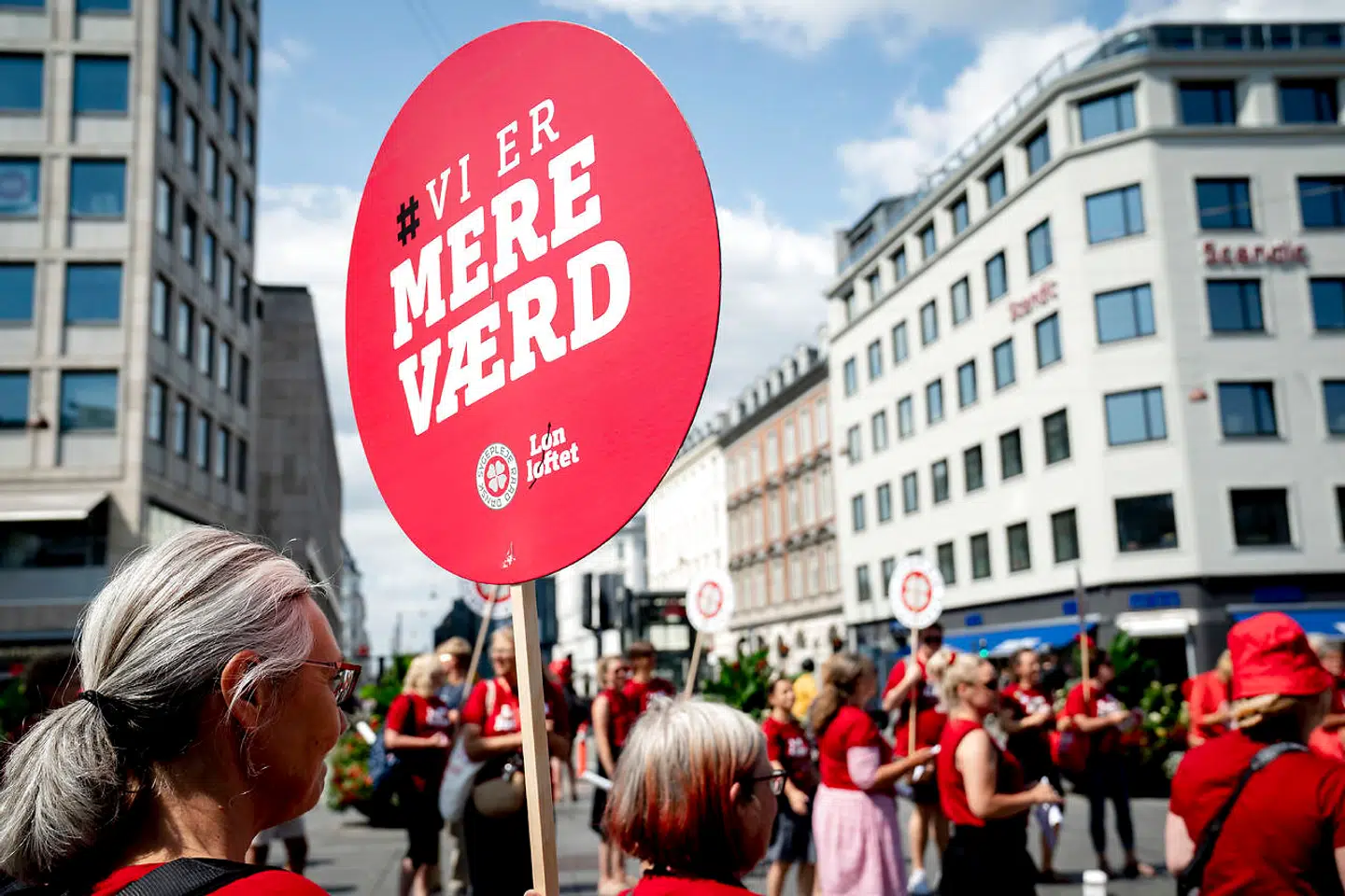 5.000 sygeplejerske har strejket i over en måned.