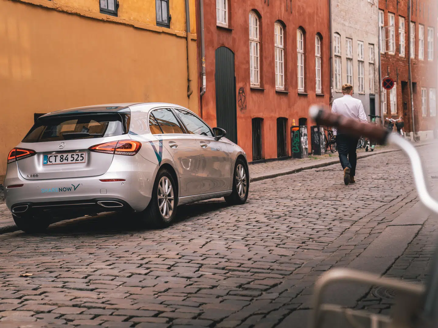 På sommertur i bybil - du behøver ikke have din egen bil for at komme rundt i København eller tage på getaway ud af byen.