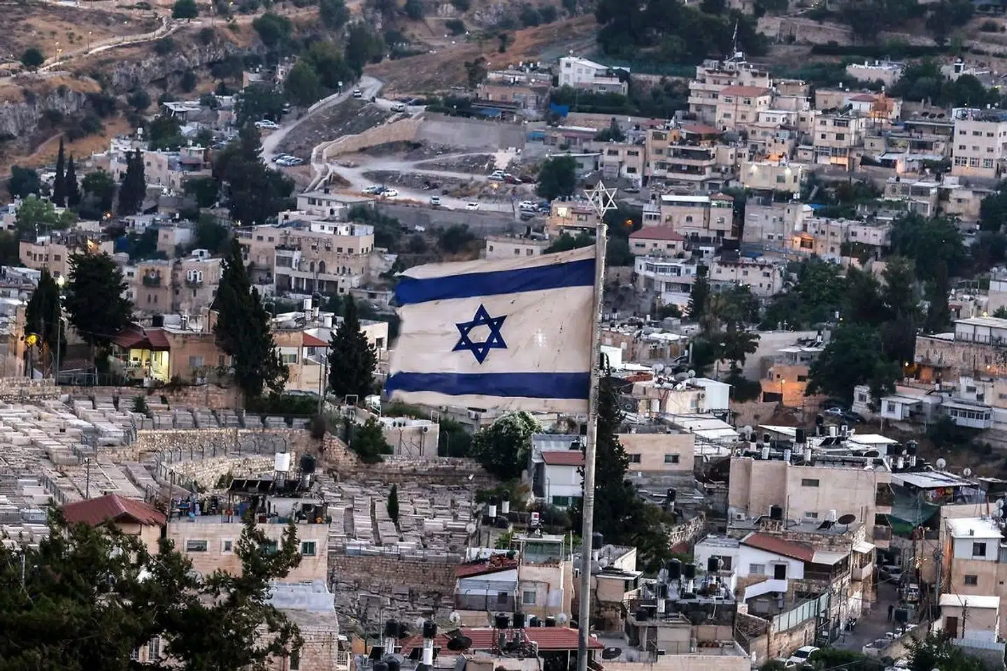 »Hvordan vil Forskningsfondet sikre, at Sune Haugbølles aktivistiske holdning ikke resulterer i pseudoforskning, hvis mål er dæmonisering af Israel og opfordring til antikolonial aktivisme?« skriver Bent Blüdnikow.