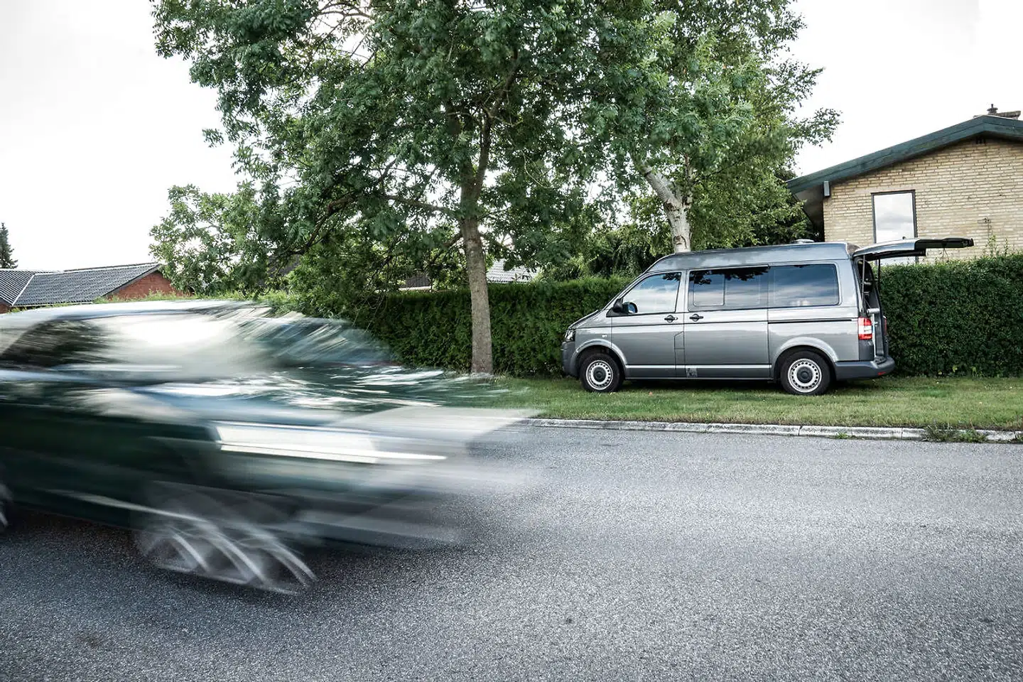 Der varierer fra landsdel til landsdel, men i meget runde tal ender politiet med at placere fotovogne i 40 til 80 procent af samtlige tilfælde på borgernes opfordring.