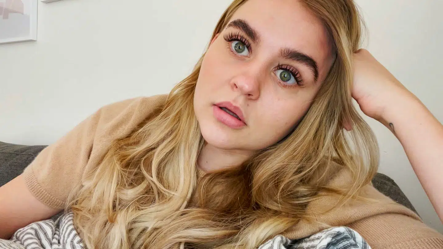 Matilde Neuvonen er 24 år gammel, bor i Odense og læser cand.negot., global marketing management på Syddansk Universitet.