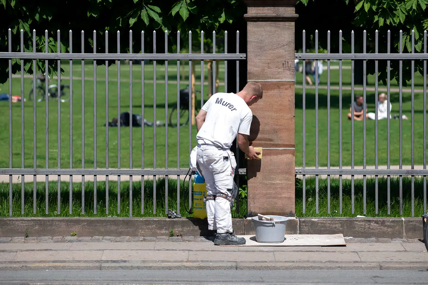 »Selvom politikerne ofte taler om, at de vil skabe job, er det stort set arbejdsudbuddet, der bestemmer beskæftigelsen på længere sigt,« skriver Hans Jørgen Whitta-Jacobsen, Michael Svarer og Jens Hauch.