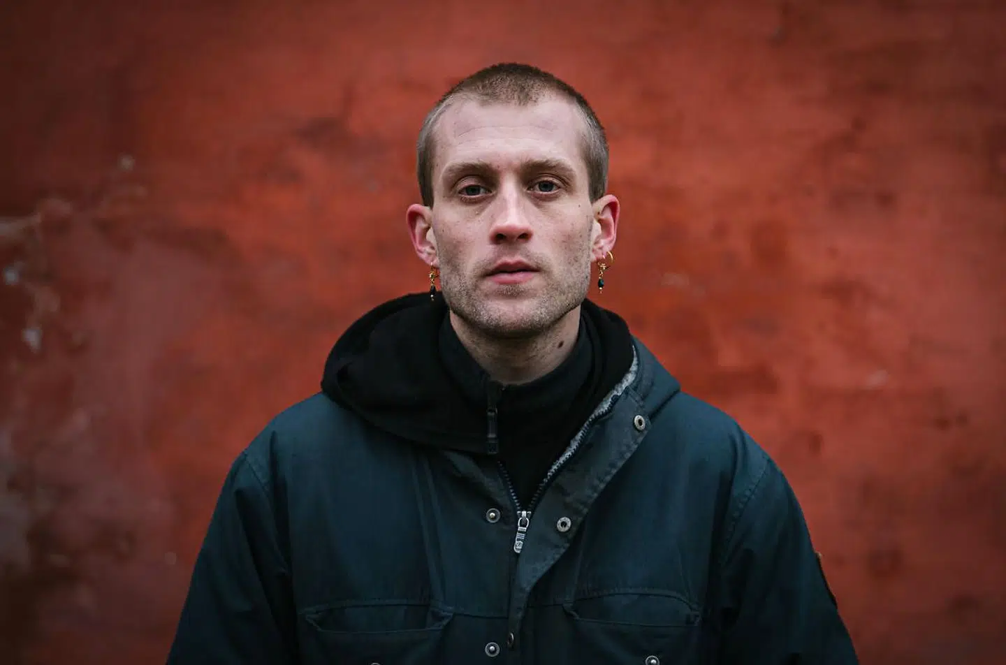 Du kan opleve forfatter Jonas Eika Rasmussen tale om galskaben og skønheden på Testrup Højskole i slutningen af juli.