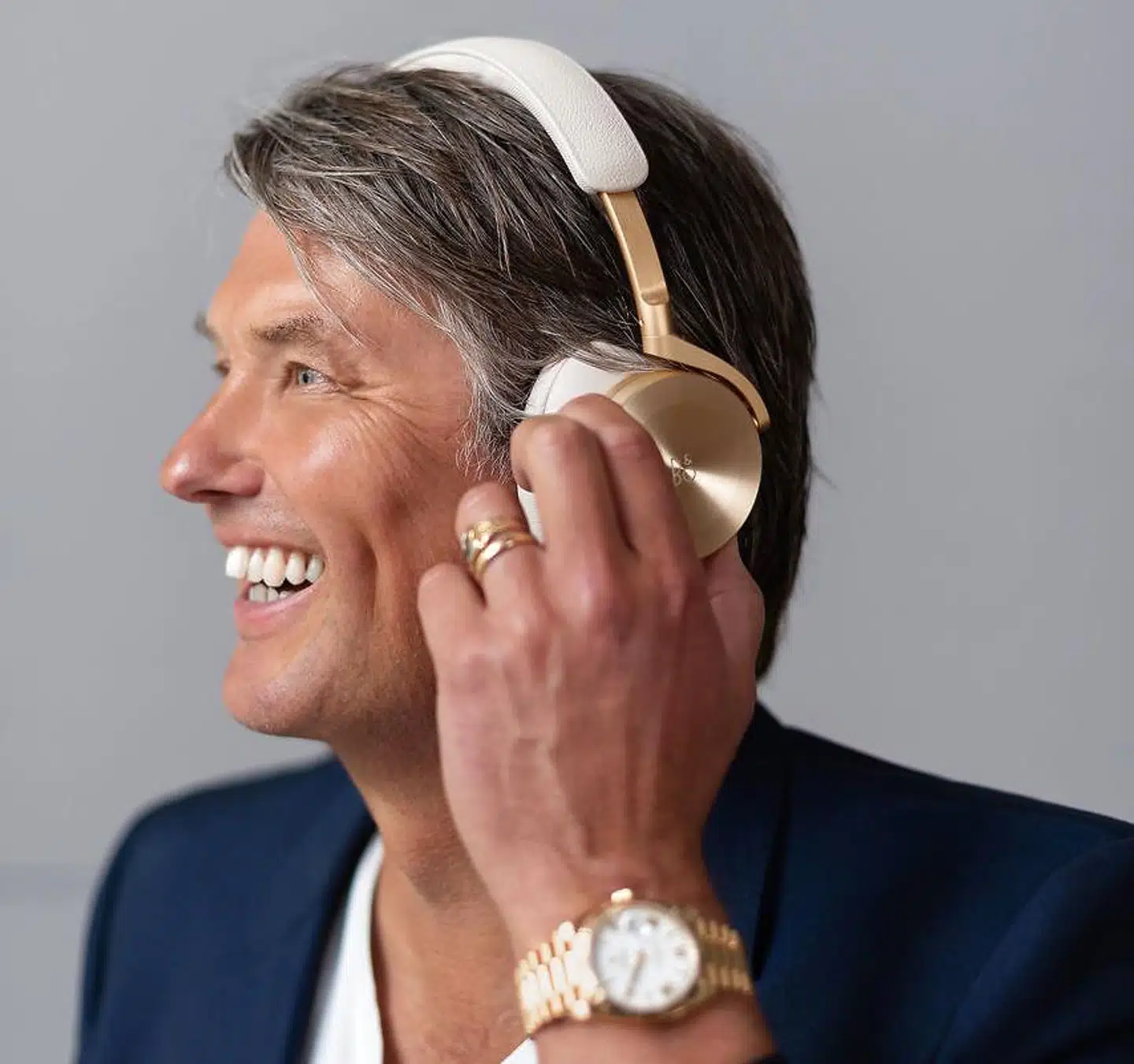 B&O-topchef Kristian Teär er imponeret af det danske fodboldlandshold: »At håndtere det chok og den modgang og så kæmpe sig tilbage bør være en inspiration for os alle,« siger han. Imens har B&O været bedre til at finde melodien.