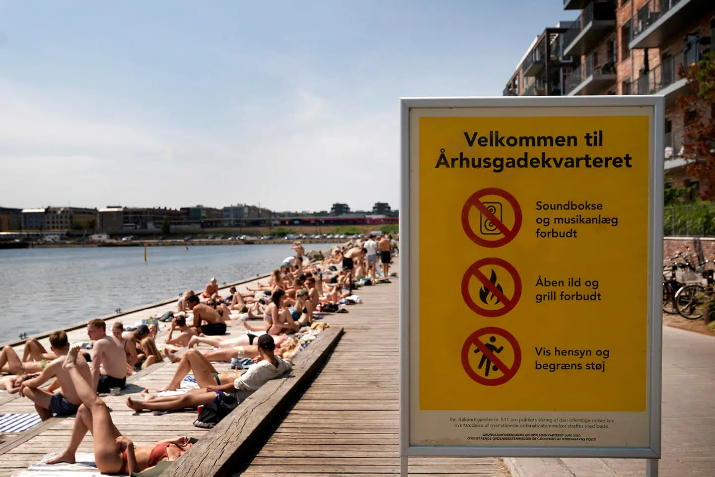 »Københavns ve og vel er vores fælles ansvar, og dets fundament bygger på, at vi alle ved, hvordan man staver til hensynsfuldhed, og hvad det indebærer,« skriver Nathalie Ostrynski i denne leder.