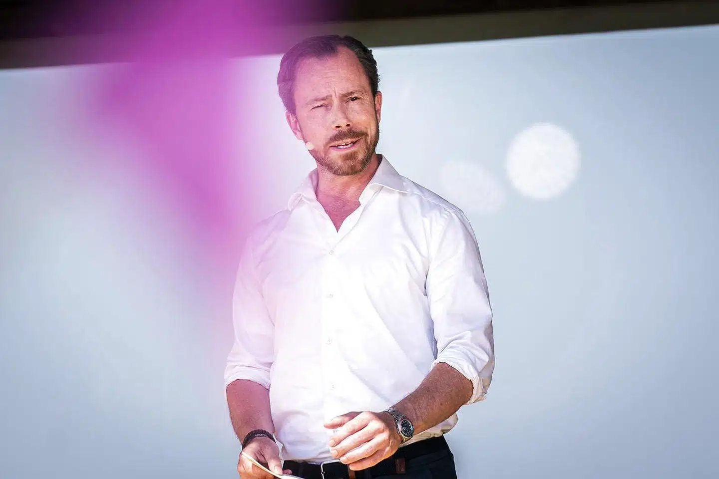 »For det »borgerlige« klimaprojekt går i al sin enkelthed ud på, at vi skal bruge af råderummet til købe os til den grønne omstilling. Som eksempel fremhæver Ellemann aftalen om grøn transport,« skriver Zenia Stampe.