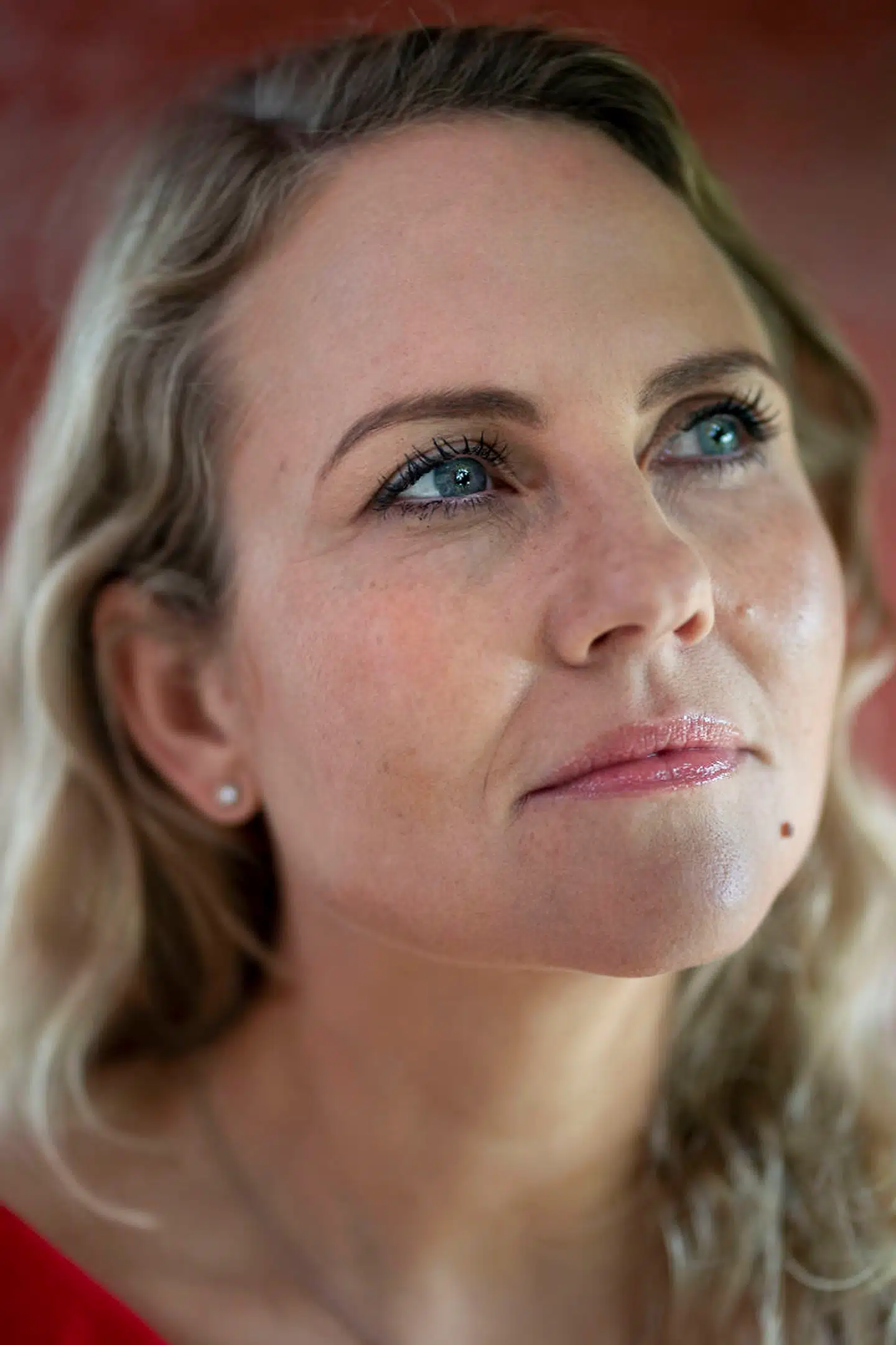 »Jeg synes bøger er skønne, jeg er vild med bøger. Men jeg synes også, man skal prøve at vende det lidt rundt og passe på med at tro, at bare fordi sønnen sidder ned foran en skærm, sker der ikke andet end det. Der sker rigtig meget.«