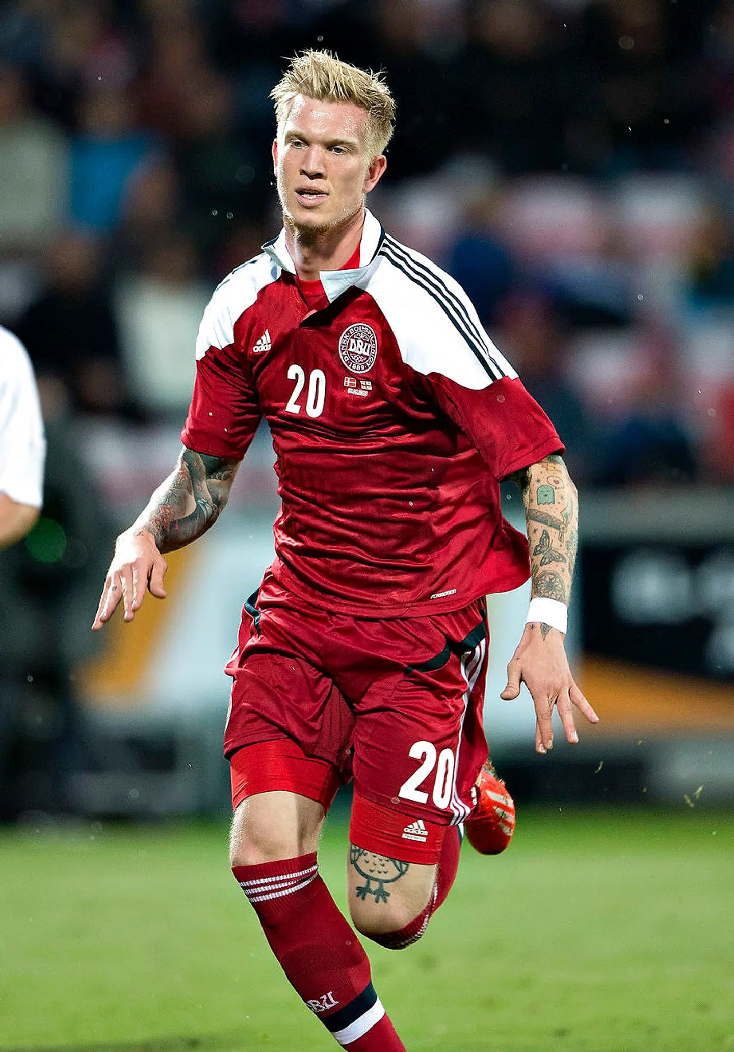 Her var Simon Makienok i aktion mod Georgien i 2013. Han skal se onsdagens semifinale derhjemme, fortæller han i telefonen fra Hamborg.