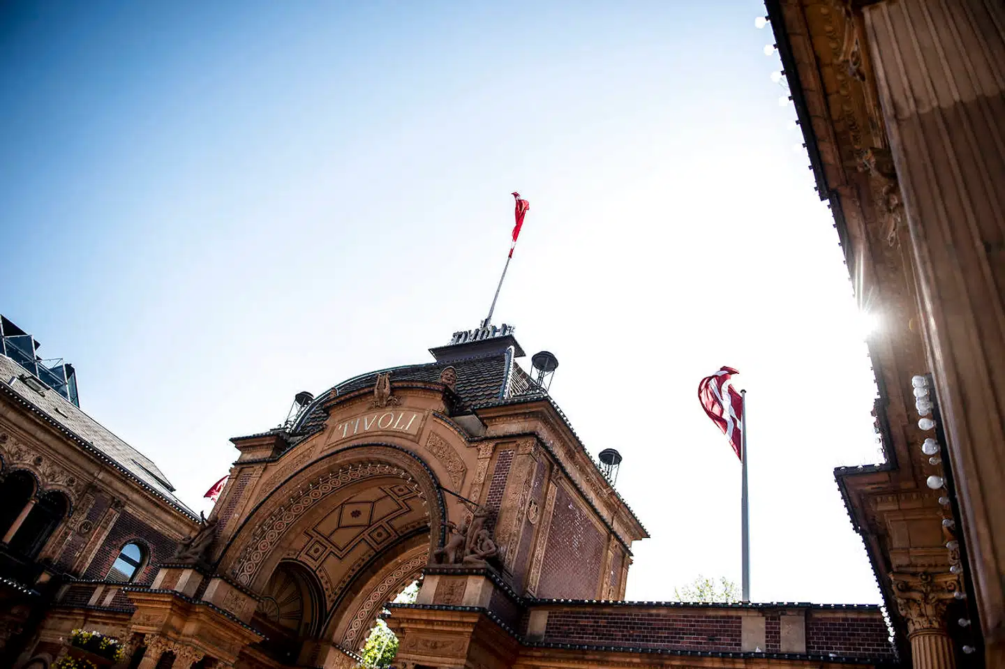 Ved hovedindgangen til Georg Carstensens gamle forlystelseshave åbner LEGO inden længe en stor butik.