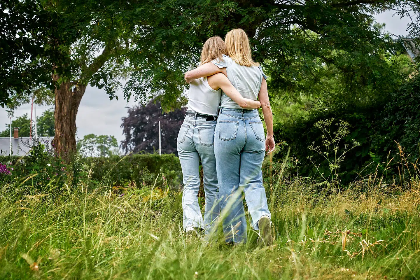 På et tidspunkt skal man ikke længere opdrage på sine børn, mener Malene Lei Raben, og så skal der være noget på tværs af generationen, der skal bære relationen gennem resten af livet.